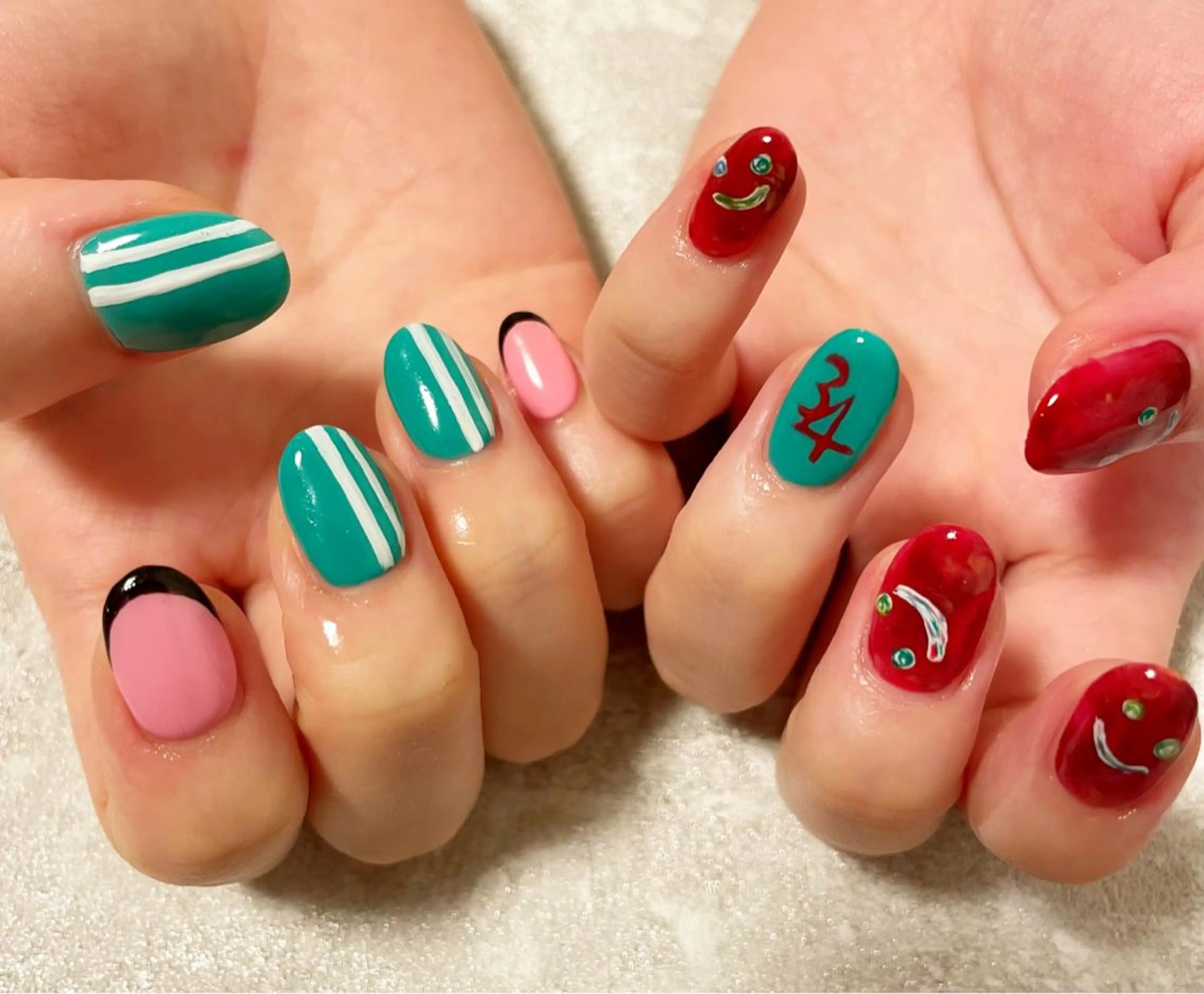 ミディアム ネイル Re:st〔リスト〕所属・ayane Re:st〔リスト〕のネイルデザイン