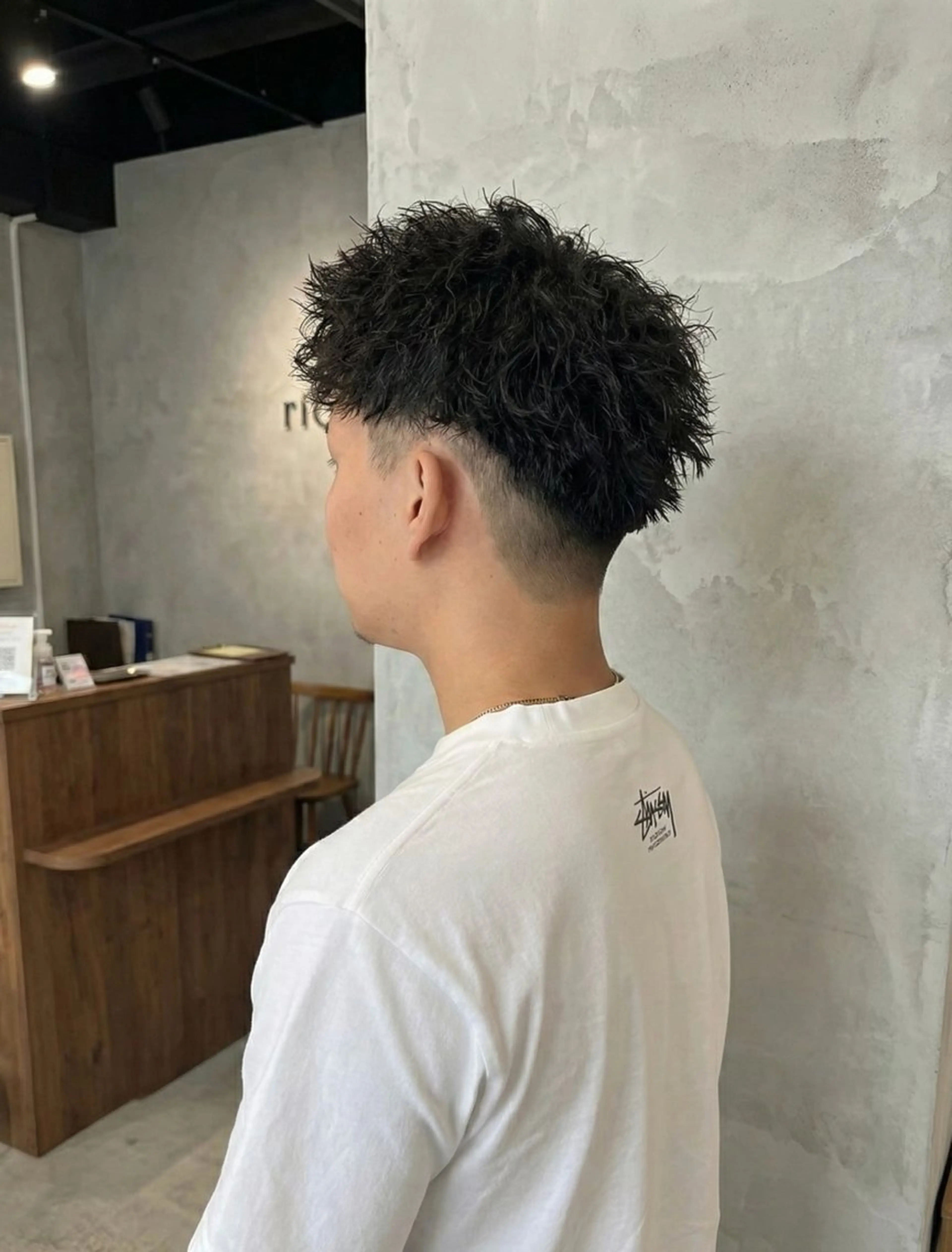 ショート パーマ メンズ カット パーマ 20代、30代からの おしゃれ🍃笹岡航太のヘアスタイル