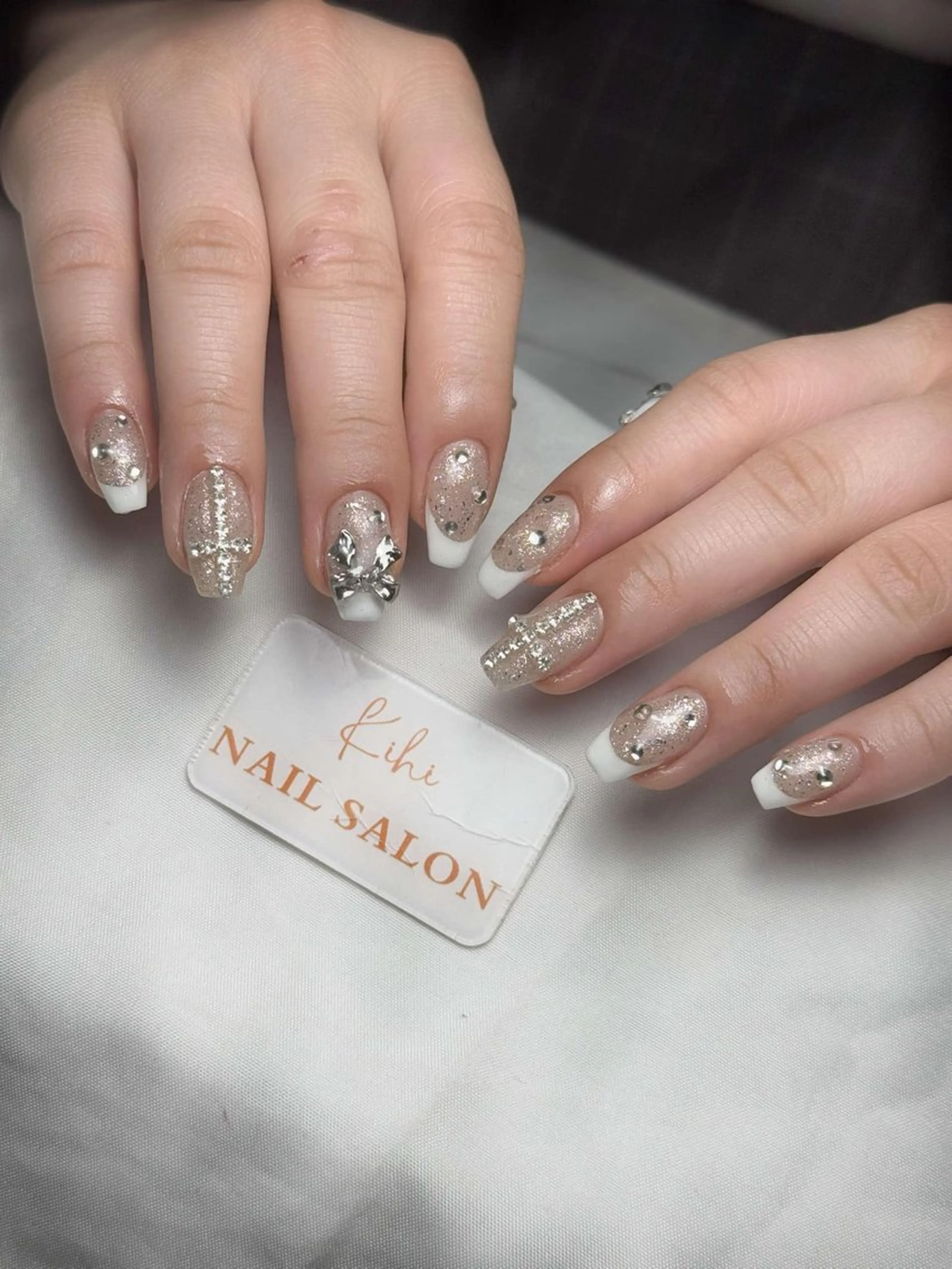 ネイル アートネイル フレンチネイル ジェルネイル グラデーション 韓国ネイル ハンドネイル 💕鈴木ユリ パラジェル/オフ無料のネイルデザイン