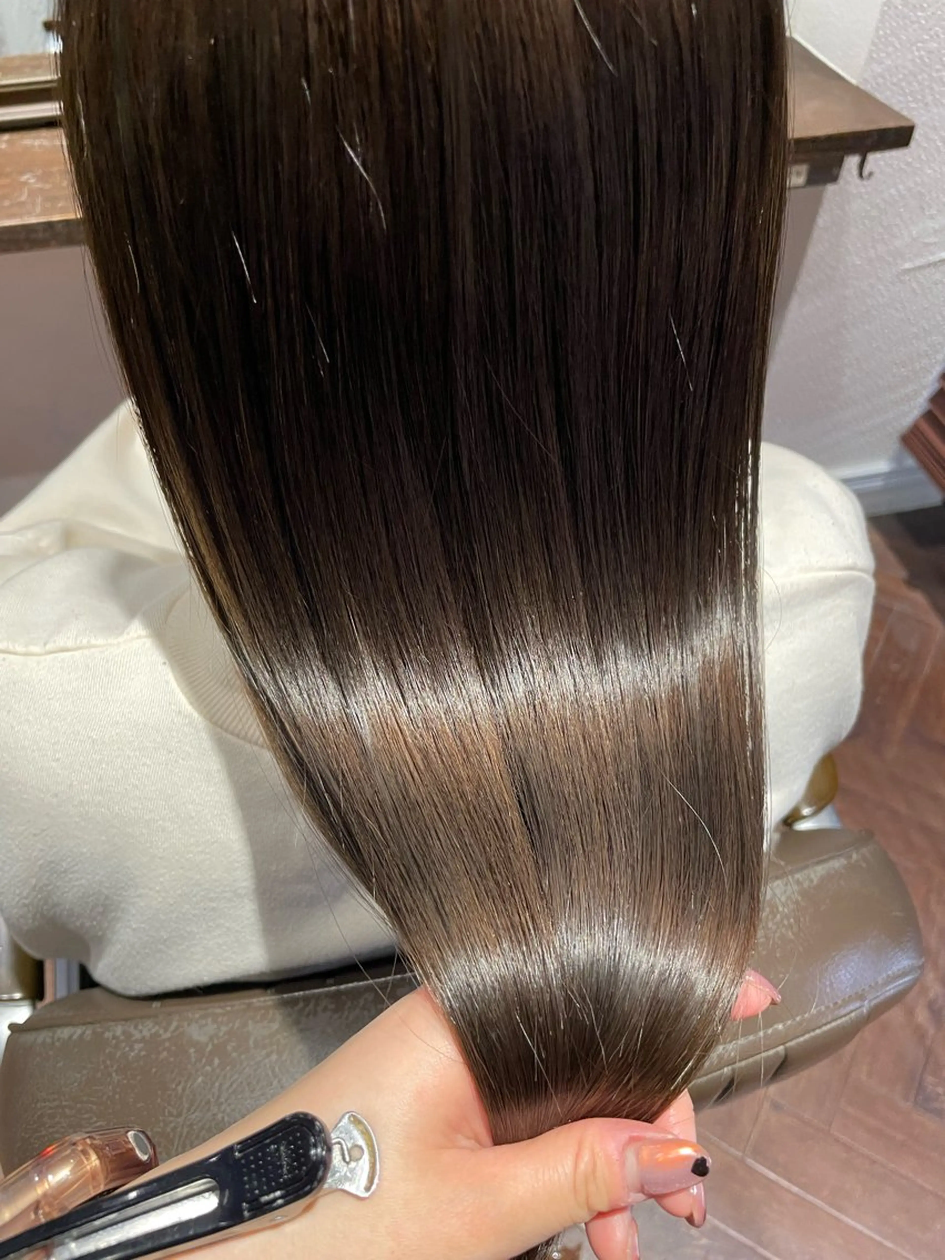 【平日限定】❤️似合わせカット&うる艶カラー&髪質改善トリートメント❤️の写真