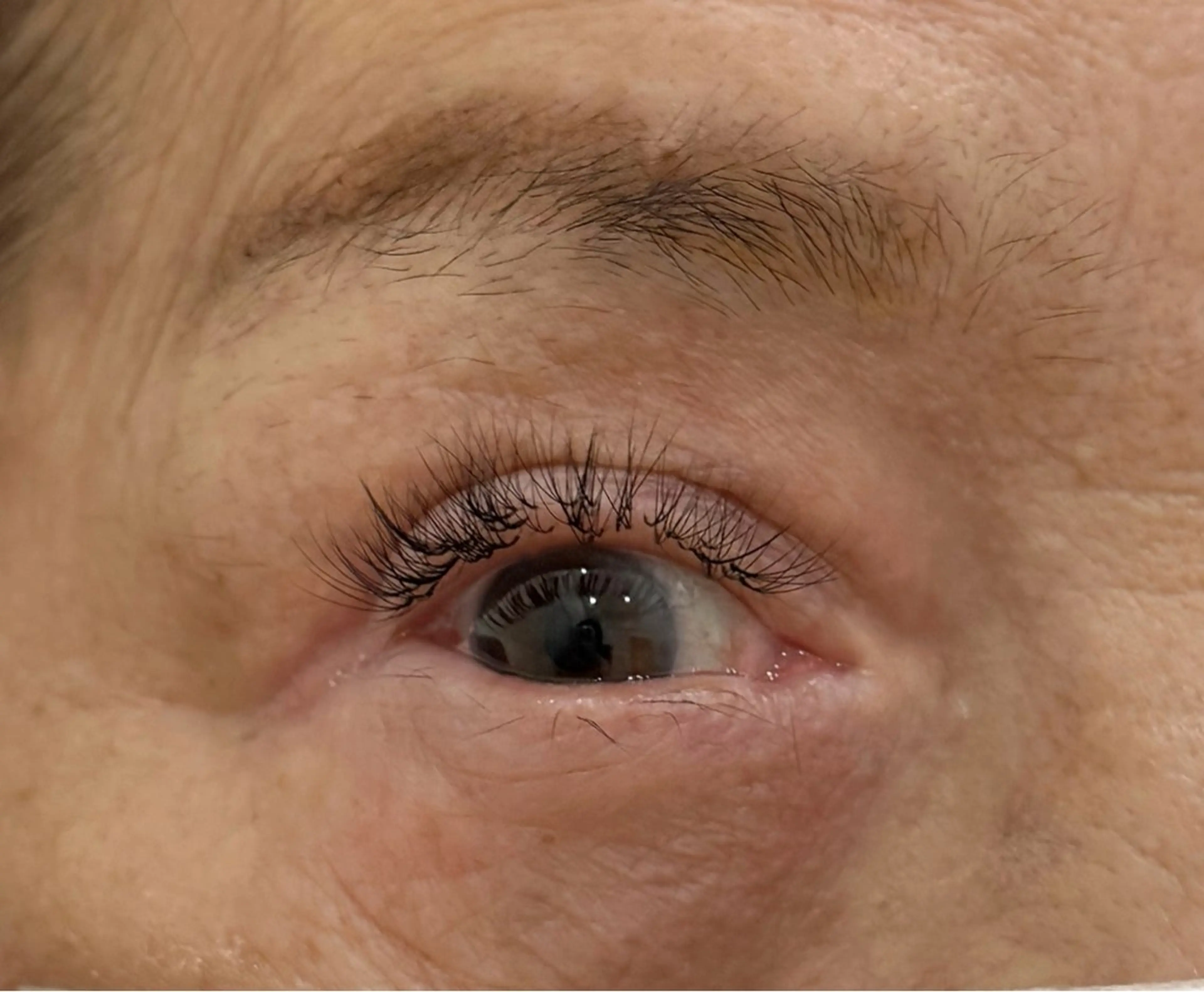 マツエク・マツパ ナチュラル ボリュームラッシュ memoTo..所属・memoTo.. 川和町の眉毛・アイブロウイメージ