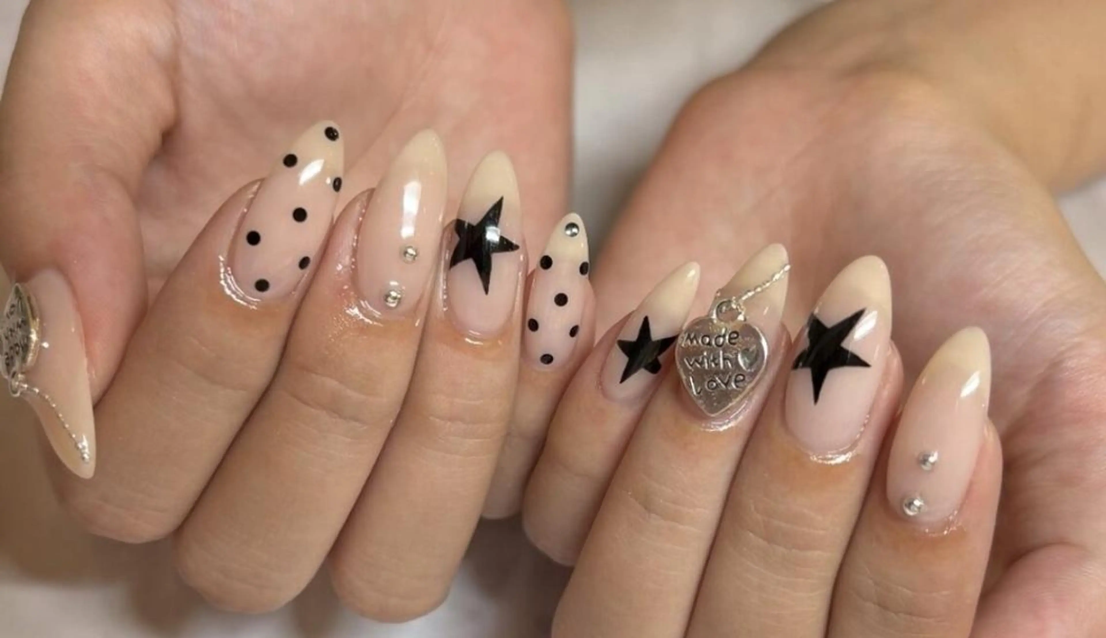 ネイル ハンドネイル え みなのネイルデザイン