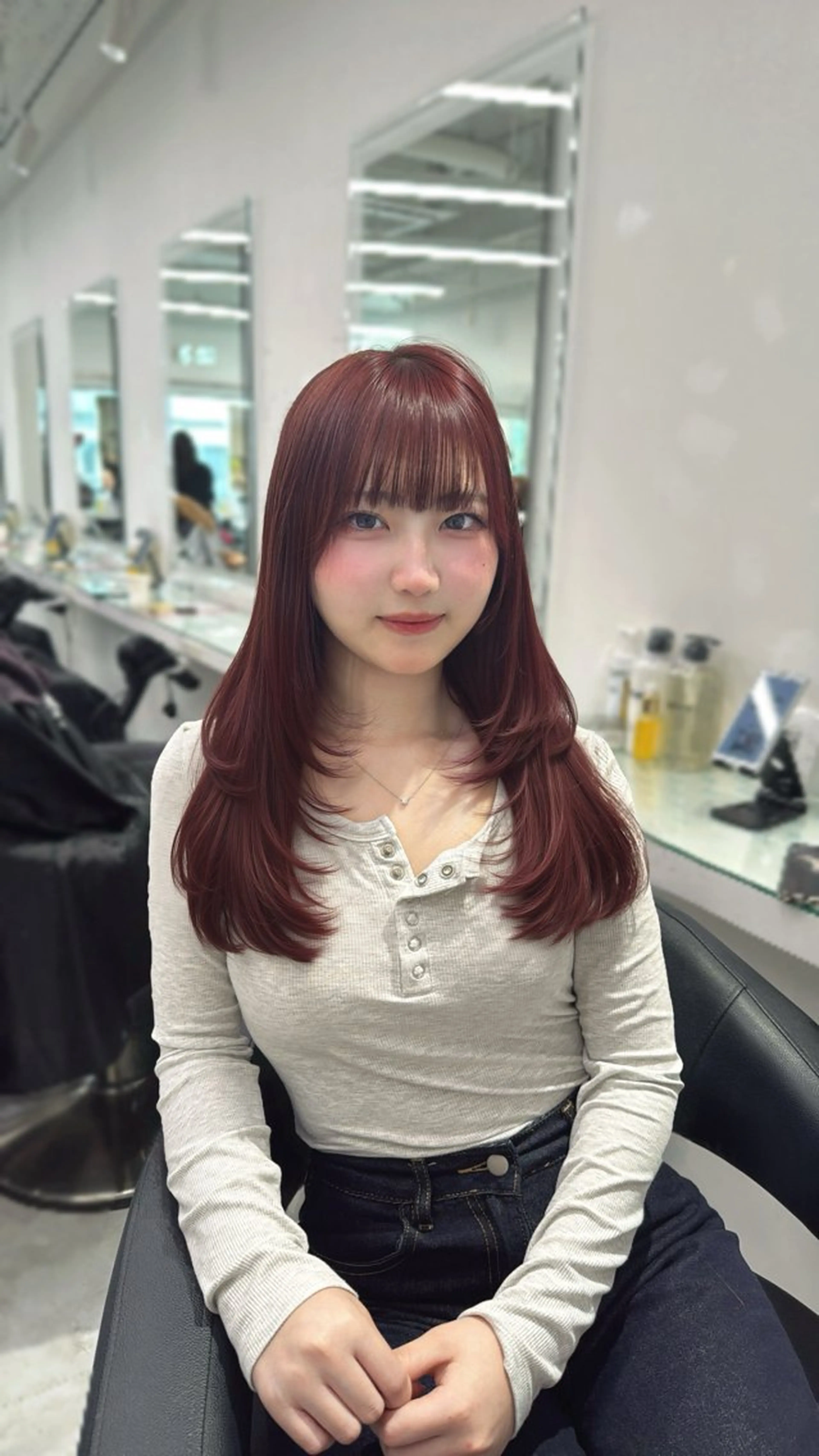 ロング カラー ケアカラー カシス レッドカラー レイヤーカット ヘアカラー トリートメント 🩰フレンチガーリー ヘア🩰🍨AYAのヘアスタイル