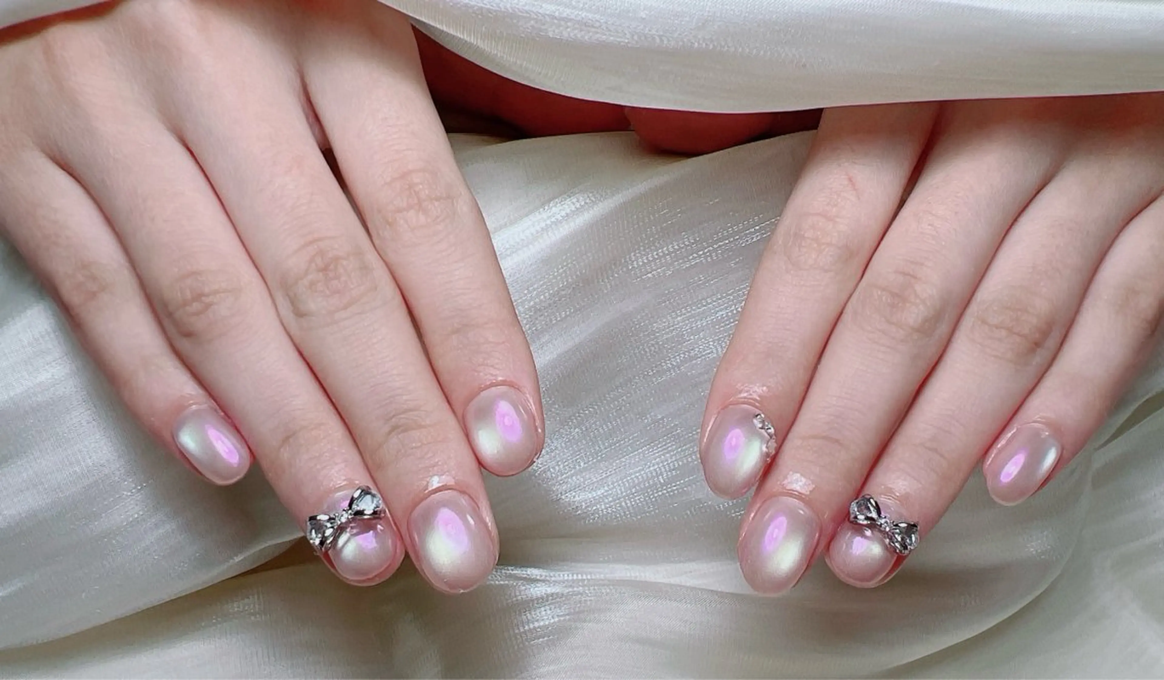 ネイル 氷ネイル・うるうるネイル マグネットネイル マグネットワンカラー ミラーネイル ワンカラーネイル ハンドネイル モウ あきこのネイルデザイン