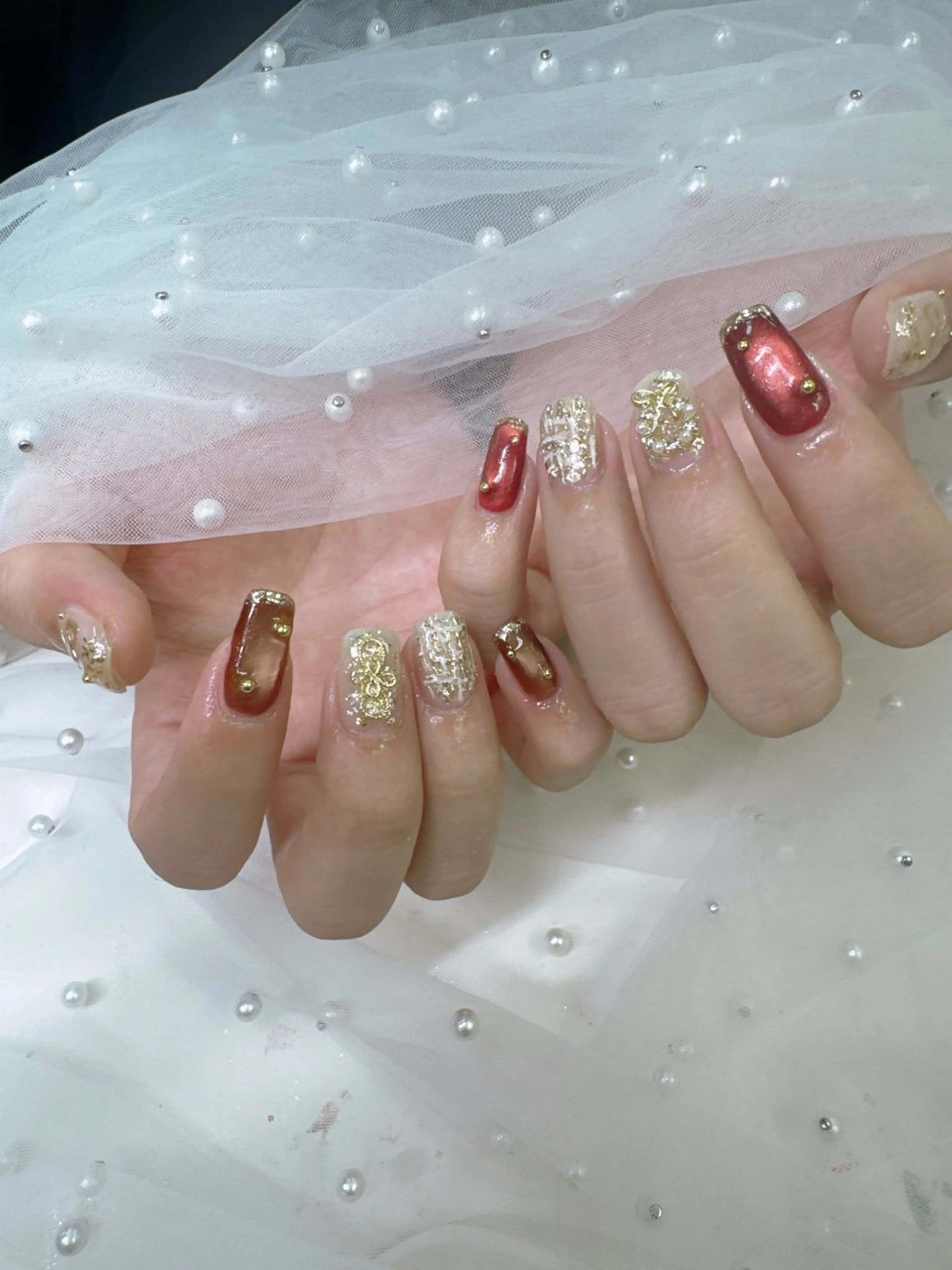 ネイル フレンチネイル ジェルネイル ガラスフレンチ キラキラネイル パラジェル ハンドネイル クイーンズネイル銀座所属・Queeens nailのネイルデザイン