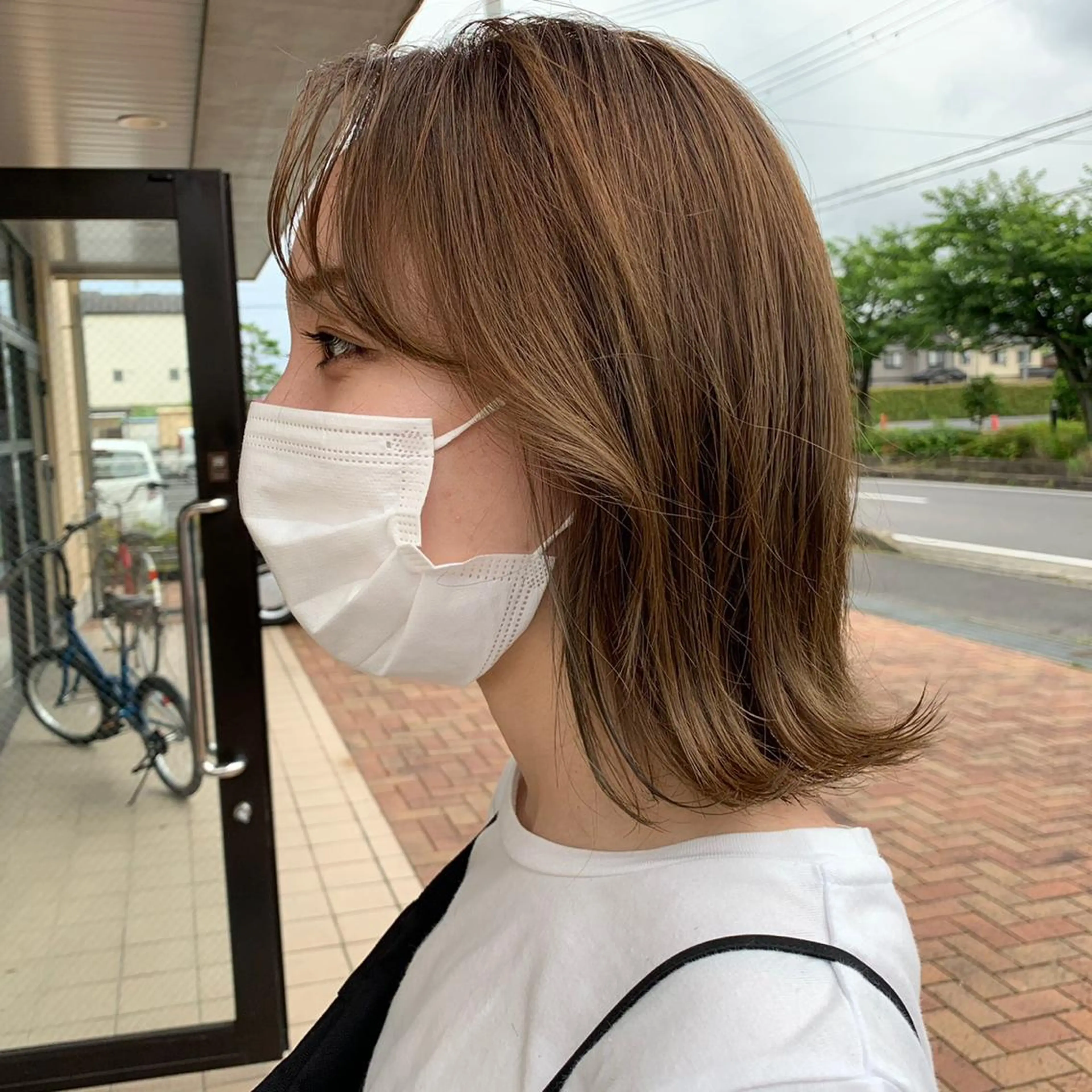 ショート ヘアカラー 岩井 愛生のヘアスタイル