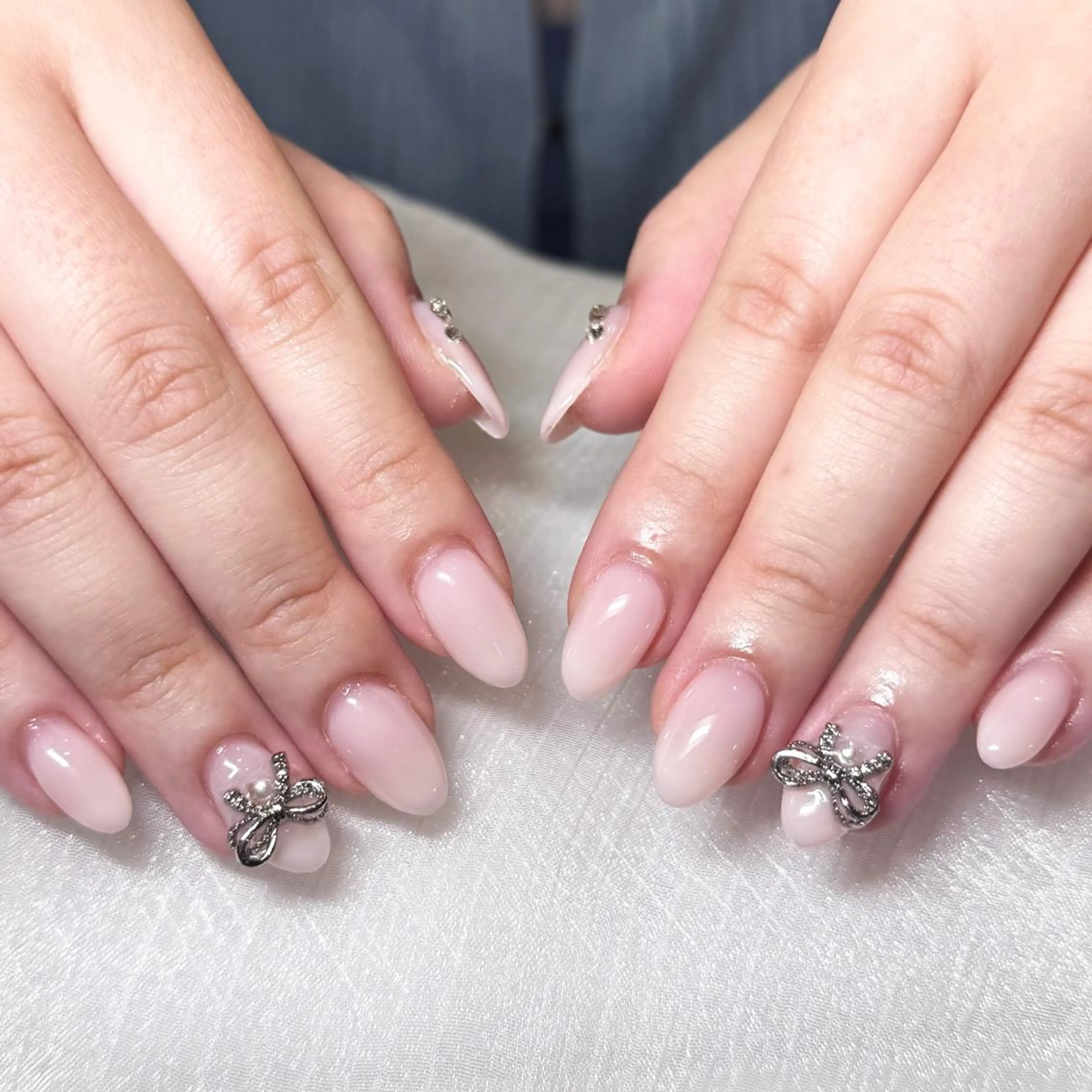 ネイル アートネイル オーロラネイル ガーリー キラキラネイル 韓国ネイル ハンドネイル DIANMOND NAIL🌸のネイルデザイン