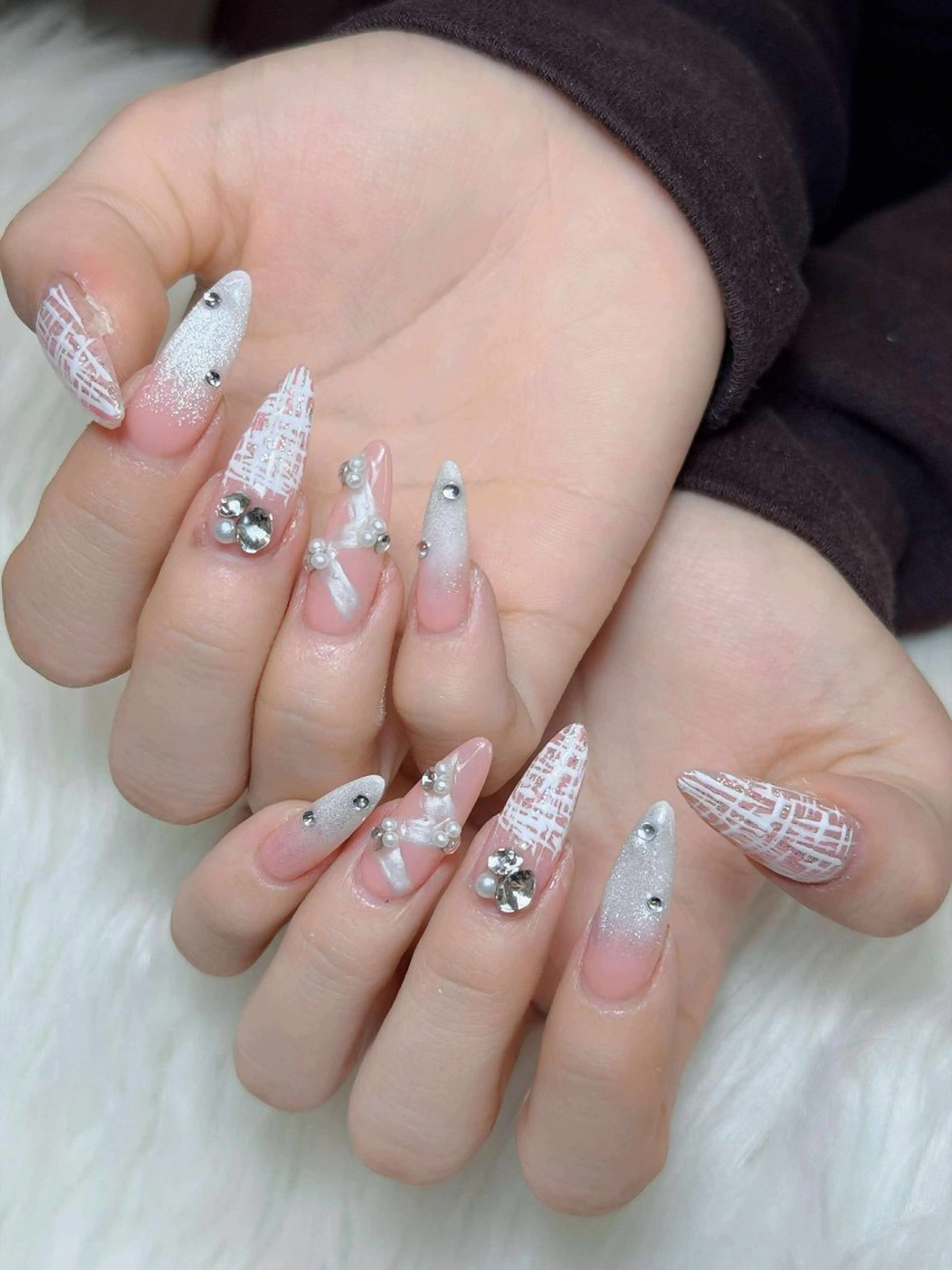 ネイル オーロラネイル チークネイル フットネイル フレンチネイル 韓国ネイル ハンドネイル Lumi Nailのネイルデザイン