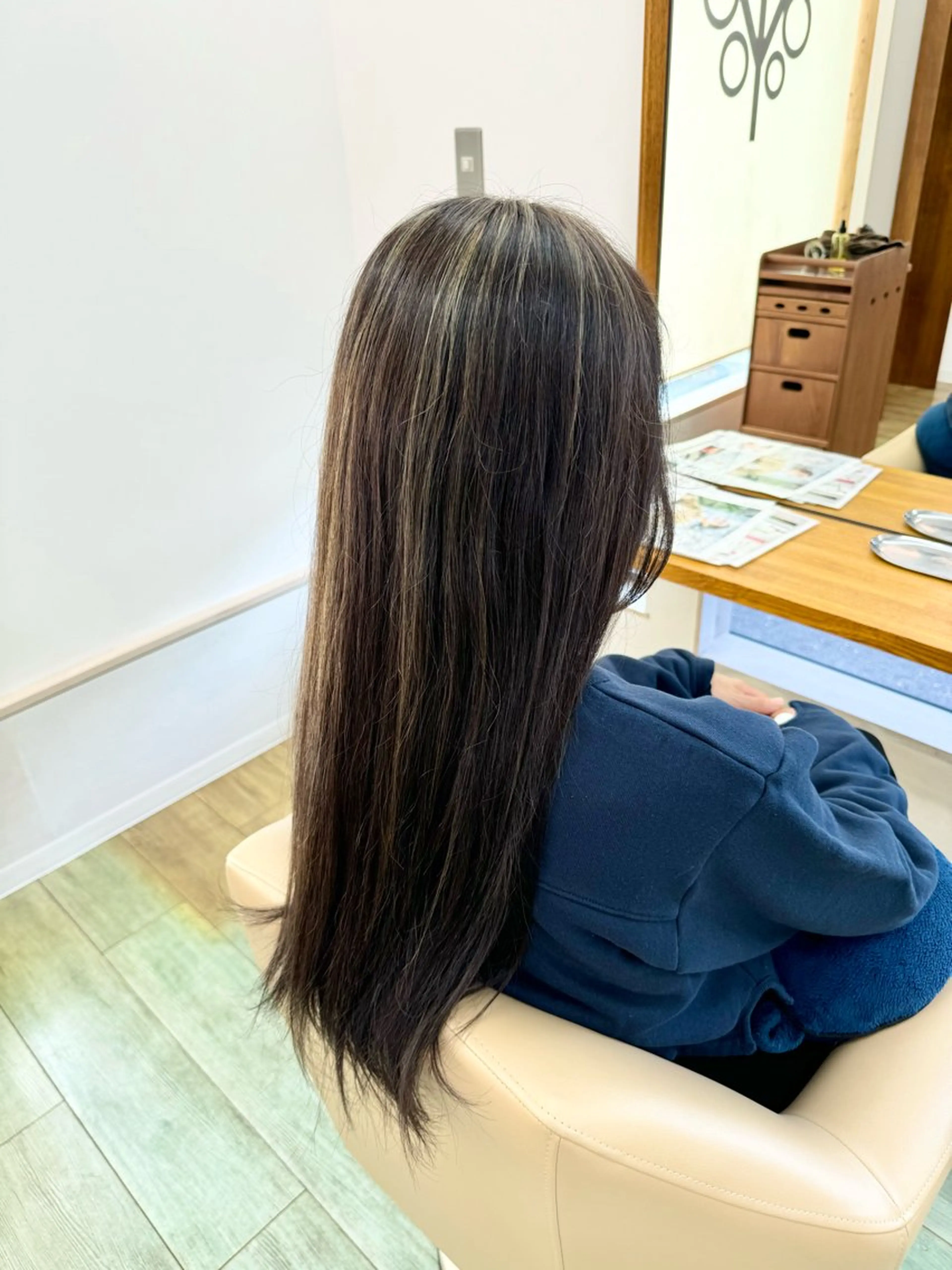 ロング カラー グレージュ ハイライトカラー 外国人風カラー ハイライト カット ヘアカラー トリートメント May hair【メイヘア】所属・サイトウ ヒトミ 【メイヘア】のヘアスタイル