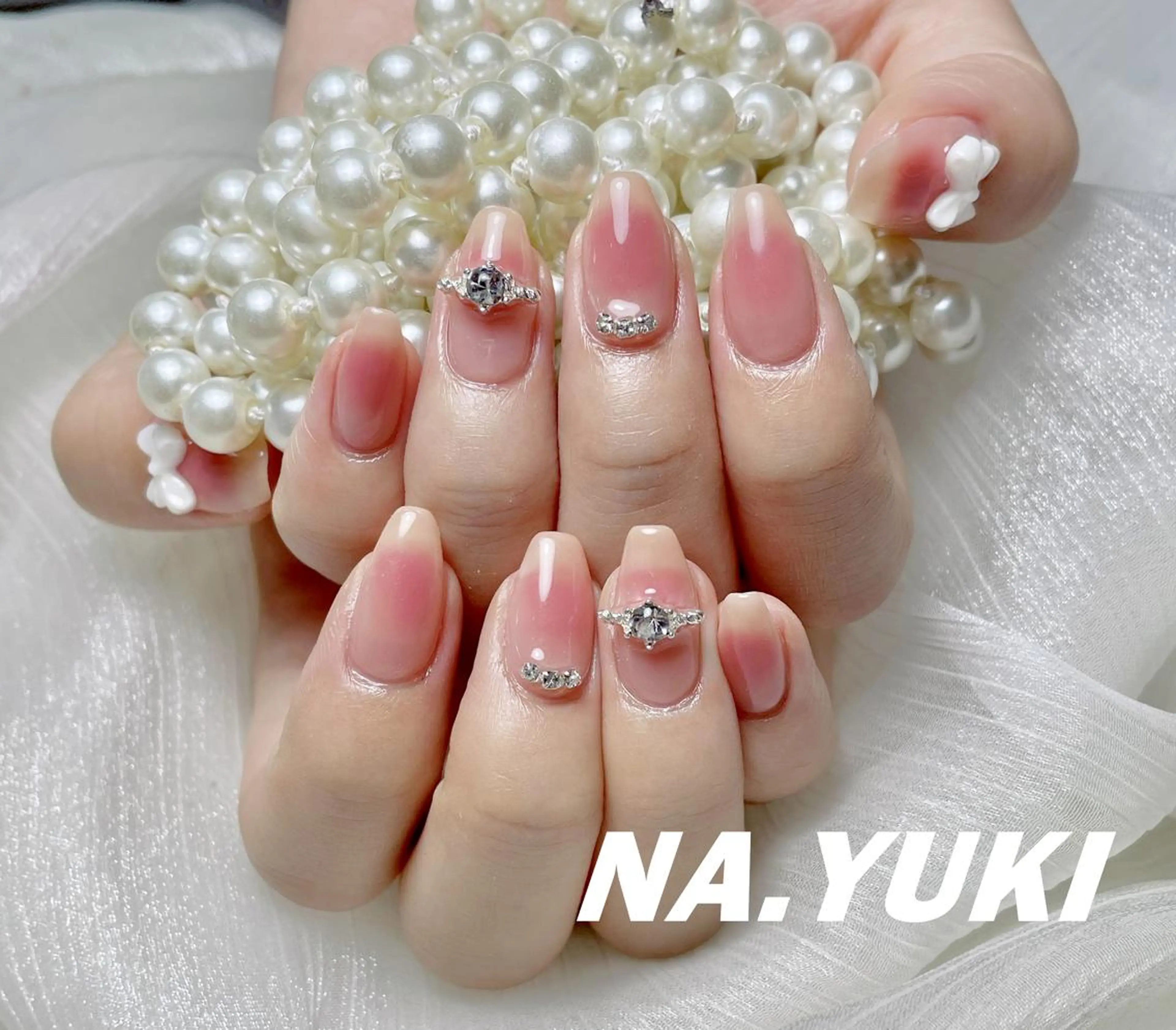 ネイル ハンドネイル ハンドケア 🌷 Mooning 🌷のネイルデザイン