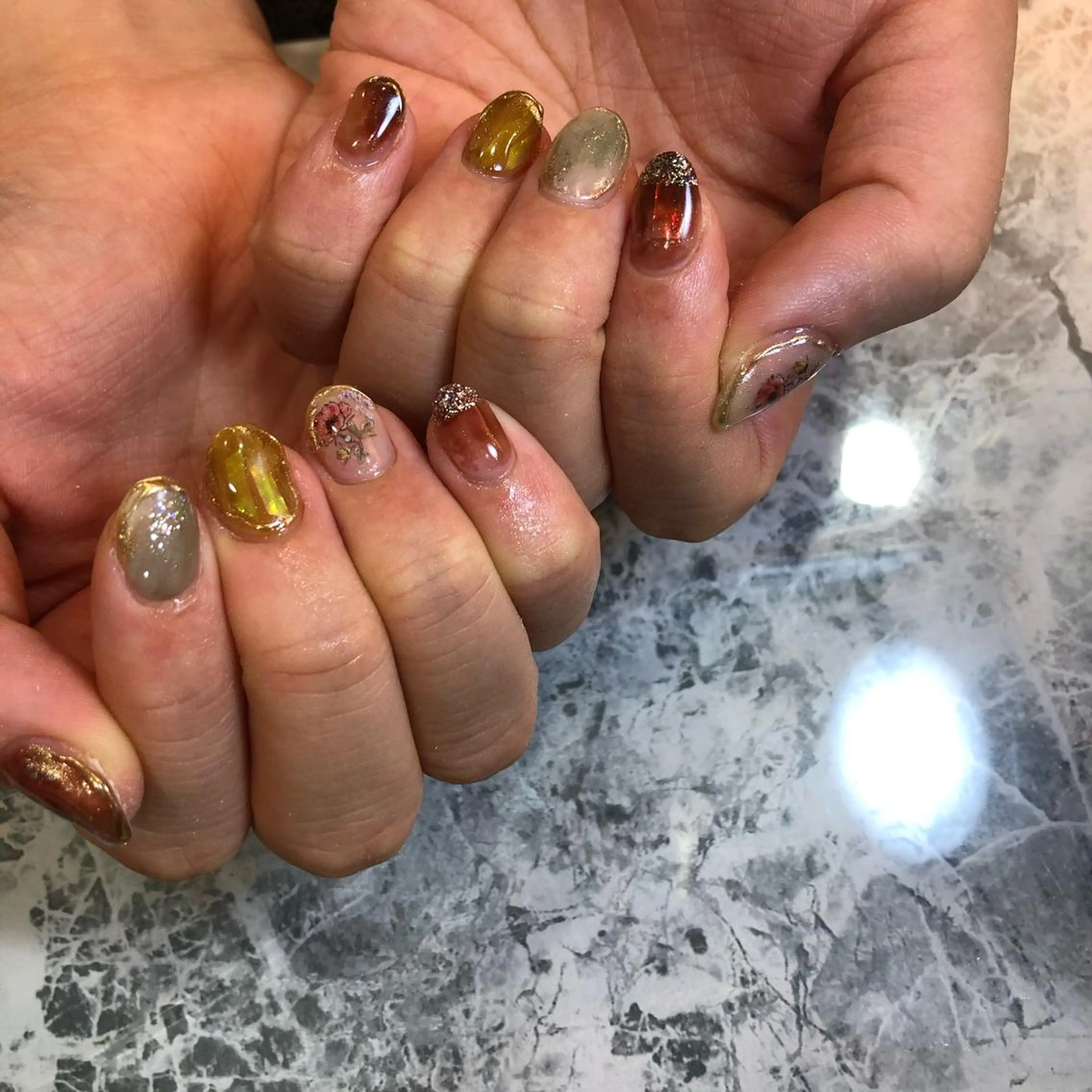 ネイル ハンドネイル 河野 弥月のネイルデザイン