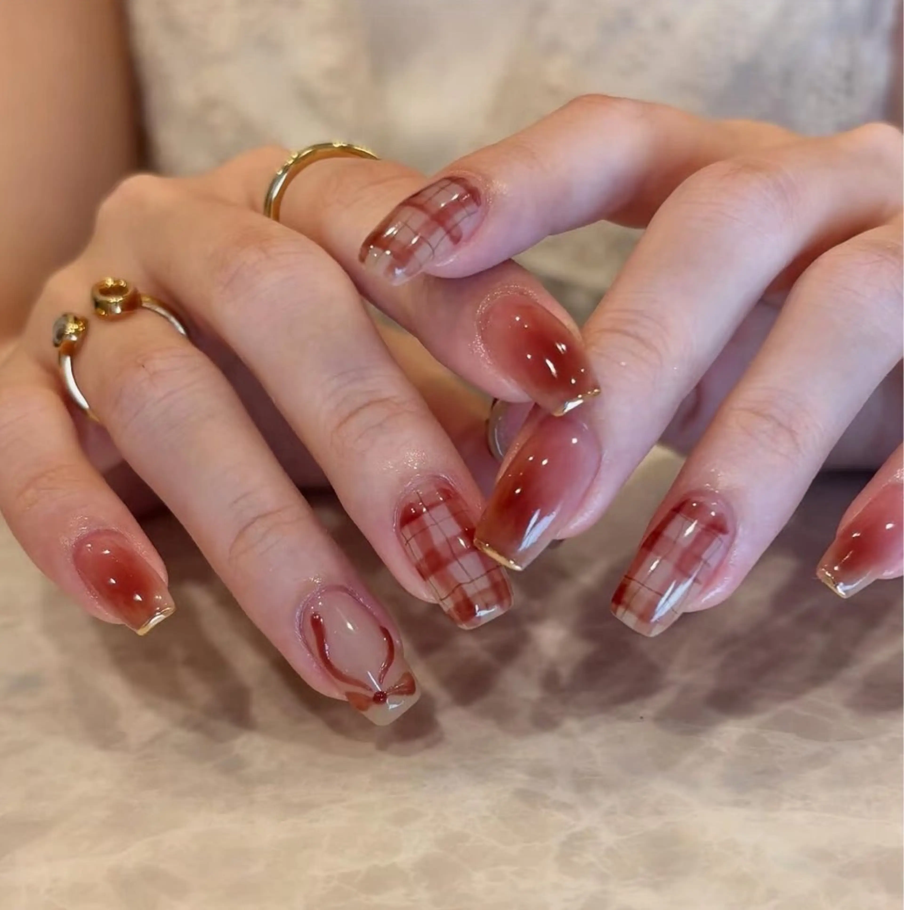 ネイル チークネイル 韓国ネイル マグネットネイル ミラーネイル ニュアンスネイル ハンドネイル H&B せつかのネイルデザイン