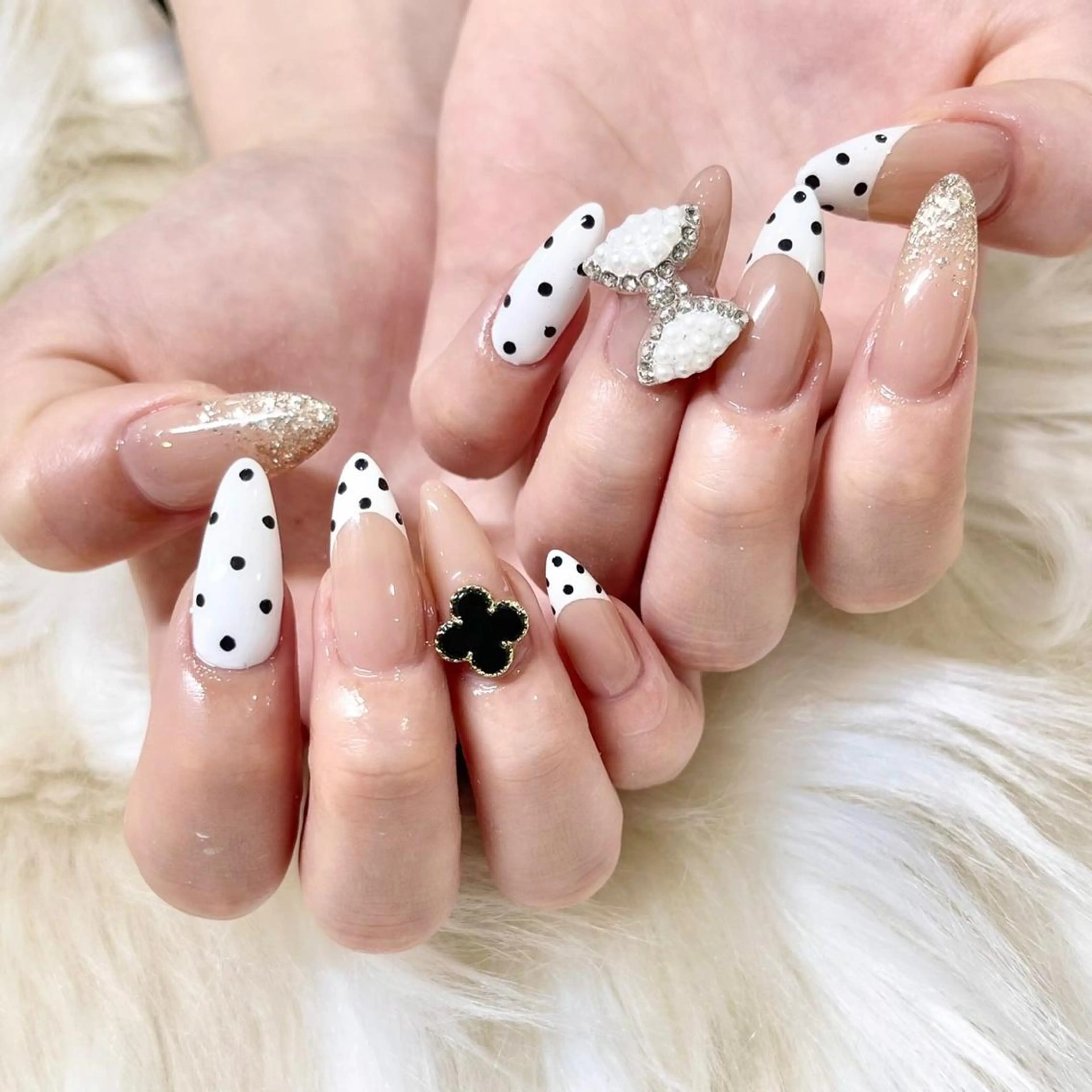 ネイル PEEKABOO京橋 EYE&NAILのマツエク・マツパデザイン