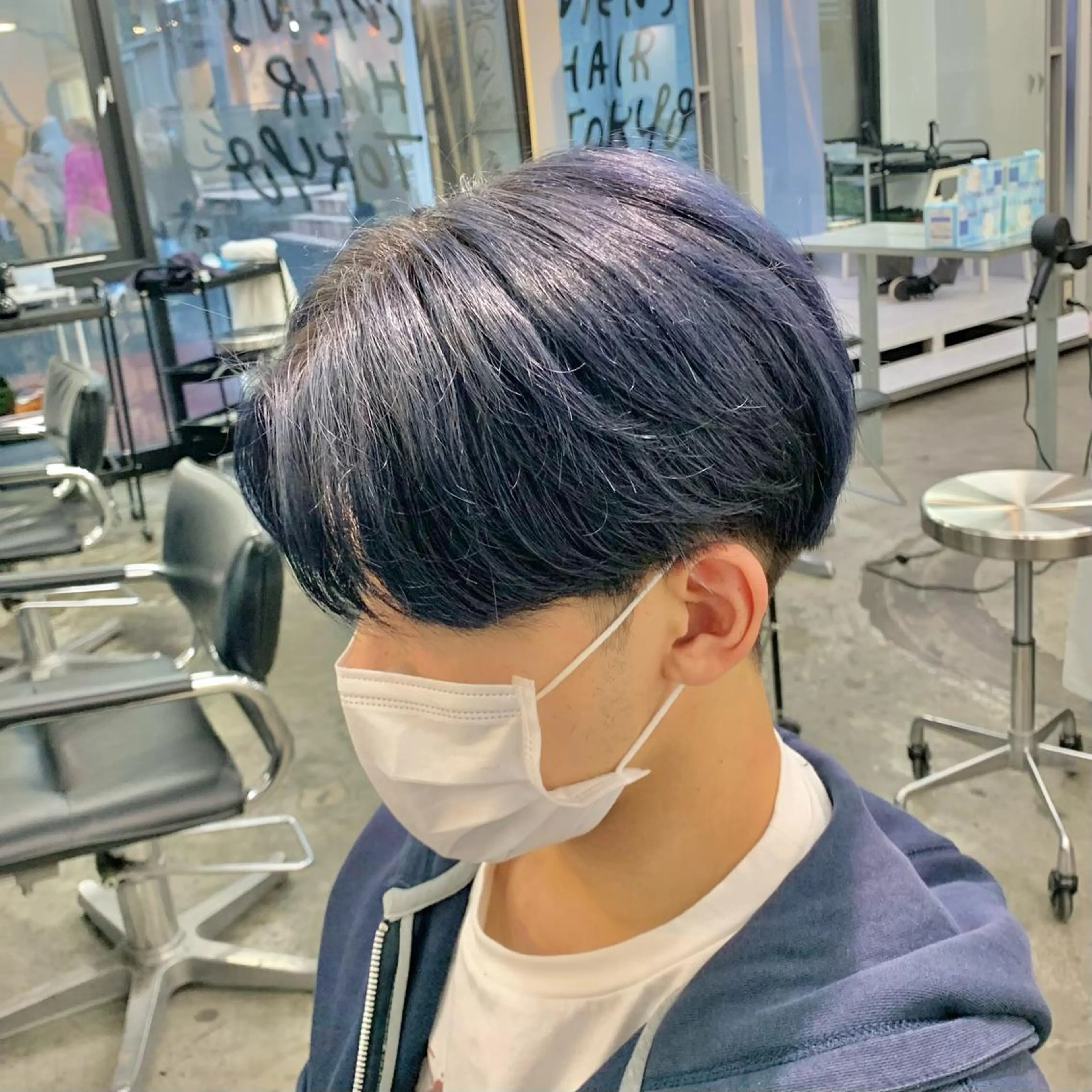 ショート カラー メンズ 黒髪 ブルーカラー ブルーブラック 透明感カラー カット ヘアカラー メンズ特化美容師/ 藤戸 椋のヘアスタイル