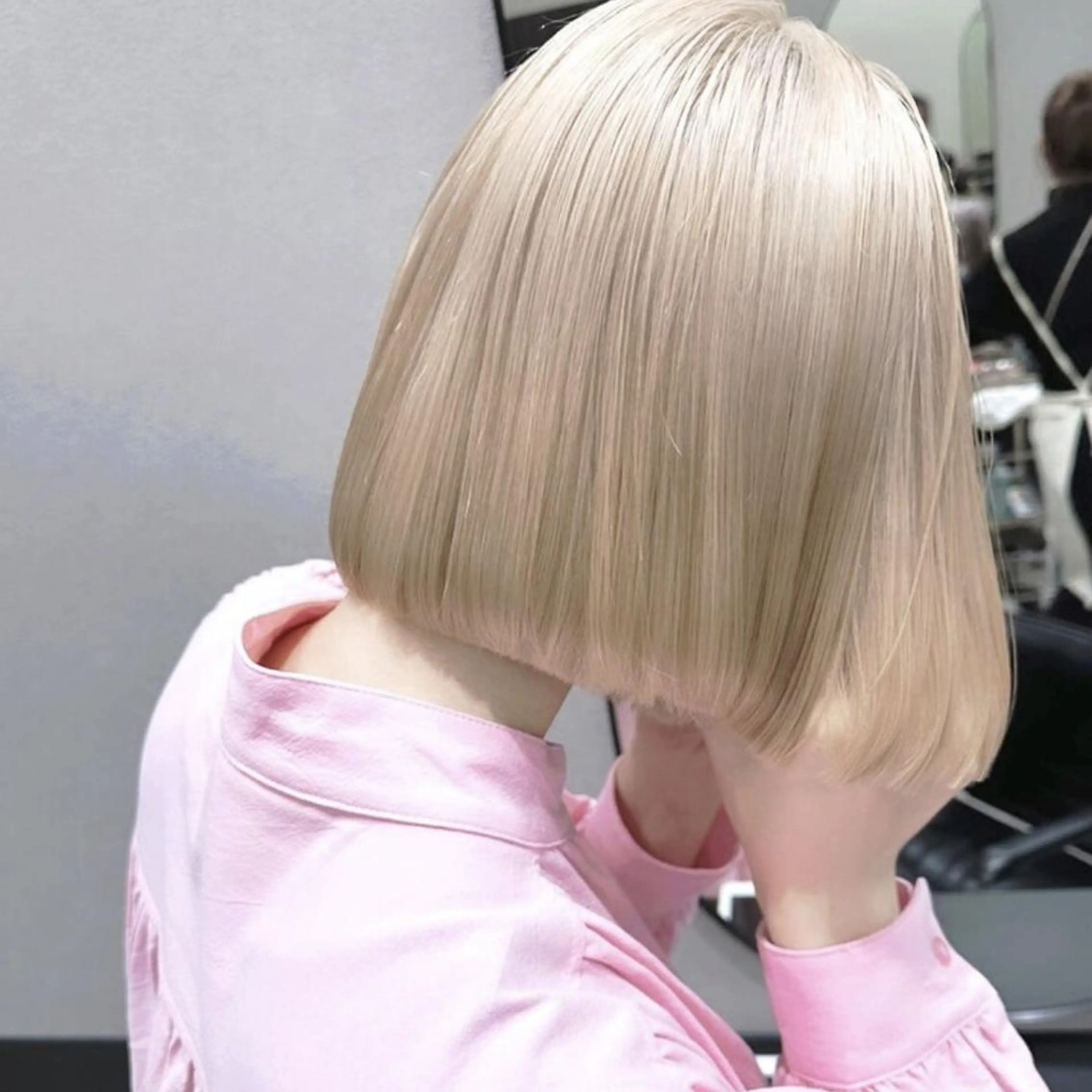 カラー セミロング ベージュカラー ブリーチ ケアブリーチ 透明感カラー ミルクティーベージュ ヘアカラー トリートメント ハイトーン😺艶 ✨ブリーチ✨透明感のヘアスタイル