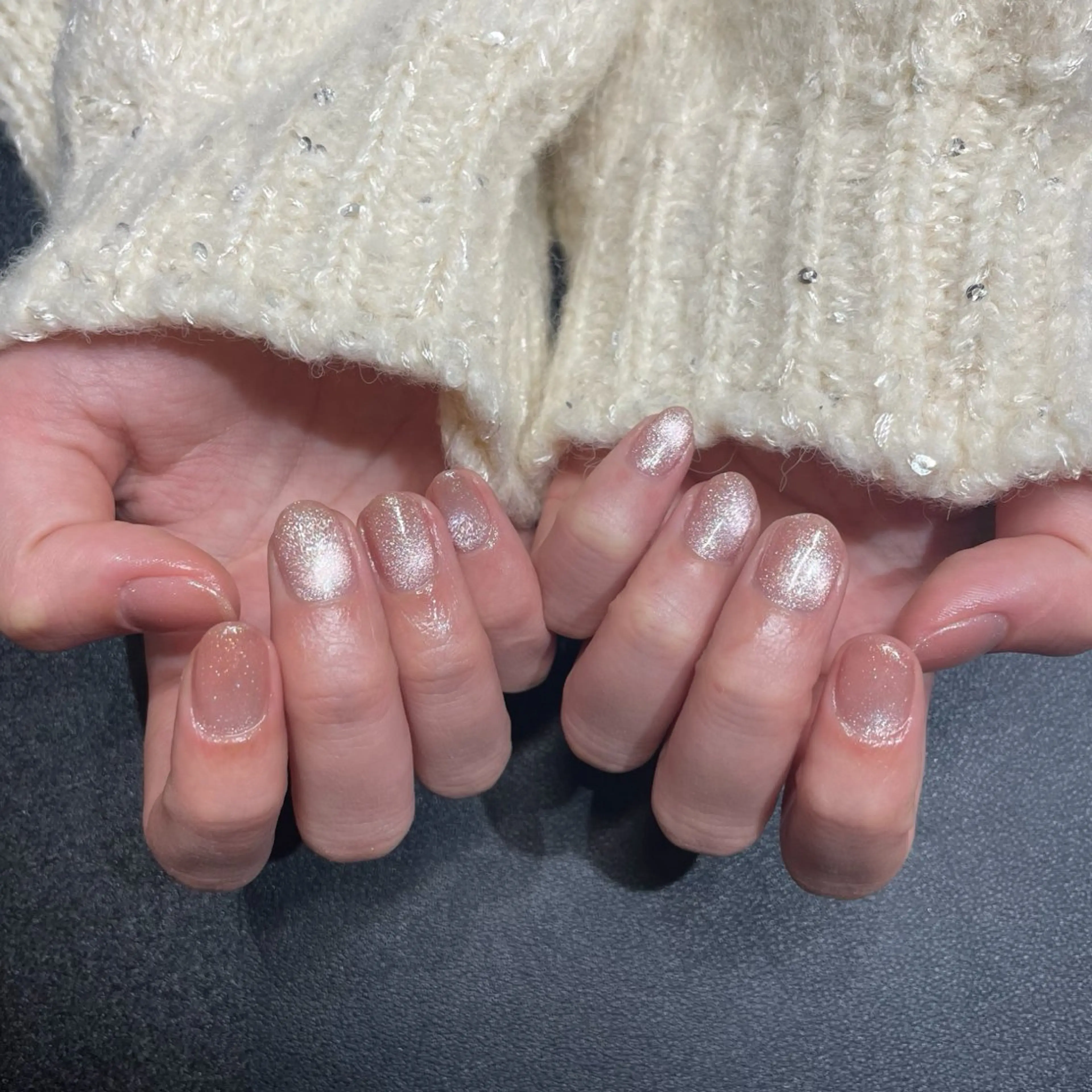 ネイル マグネットネイル ビー玉ネイル KITTY🩰 AKIのネイルデザイン