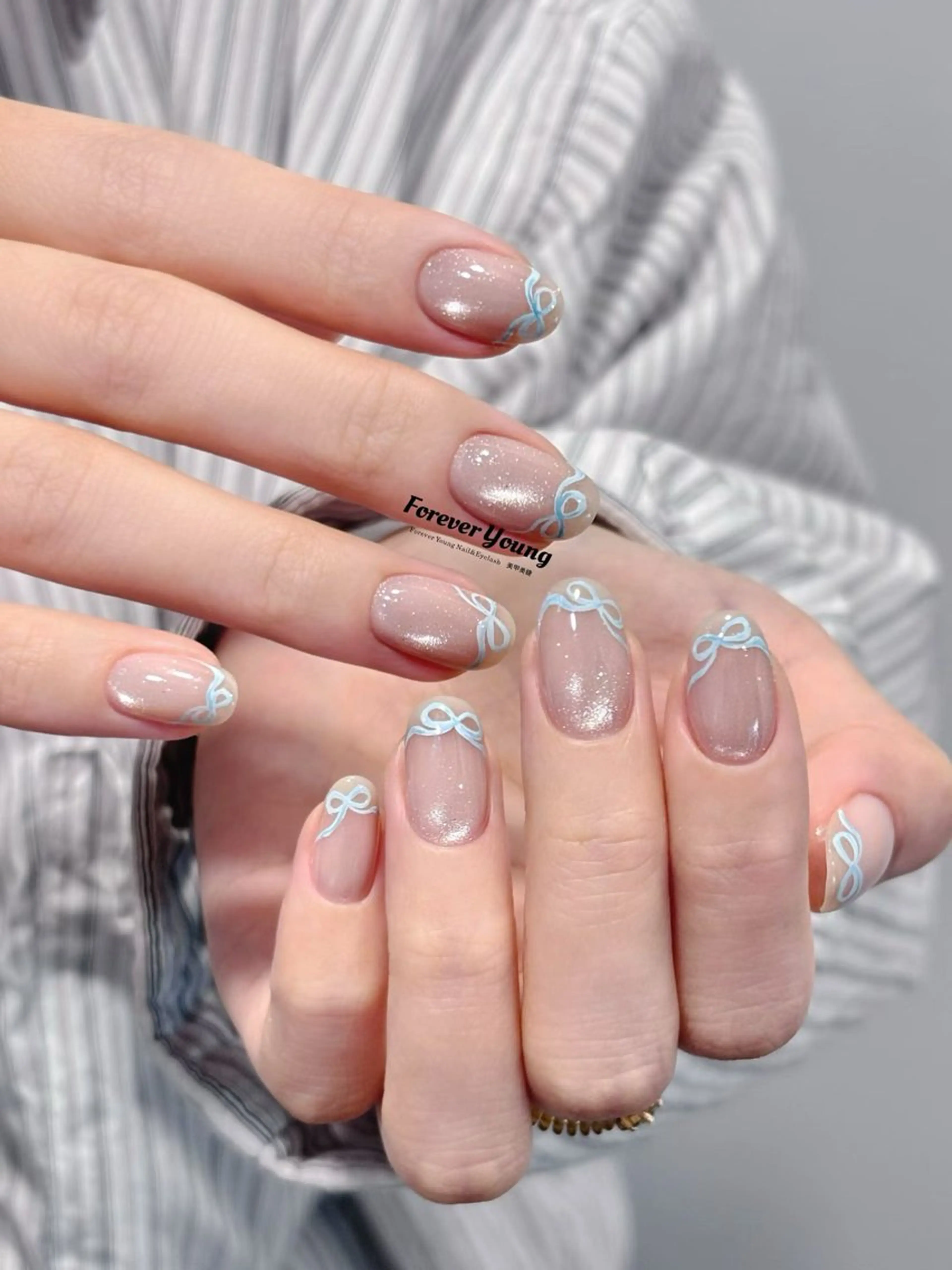ネイル Nail salon recess池袋所属・惠 美奈のネイルデザイン
