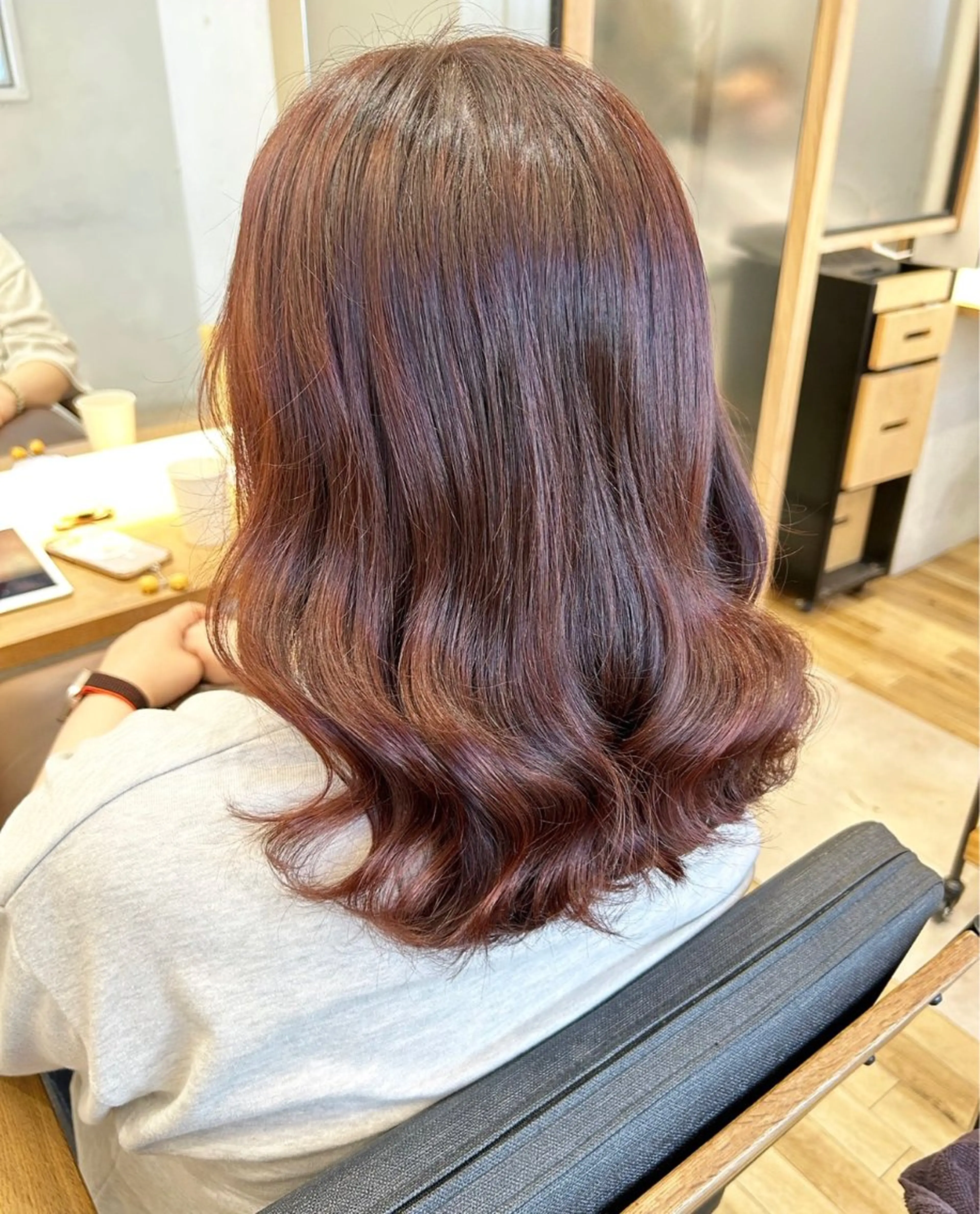 ミディアム カット ヘアカラー ゆうき あすかのヘアスタイル