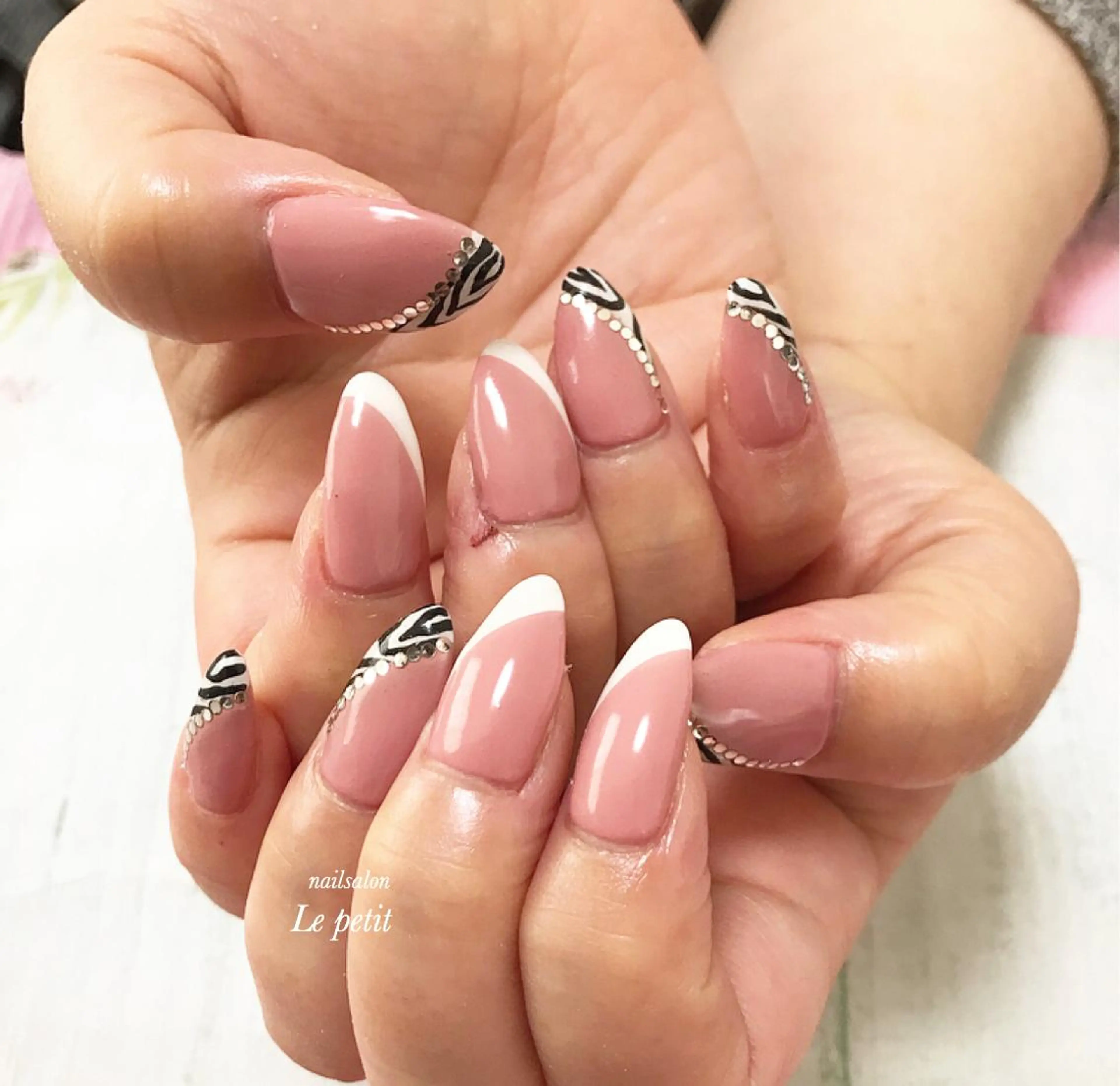 ネイル 石野 広佳のネイルデザイン