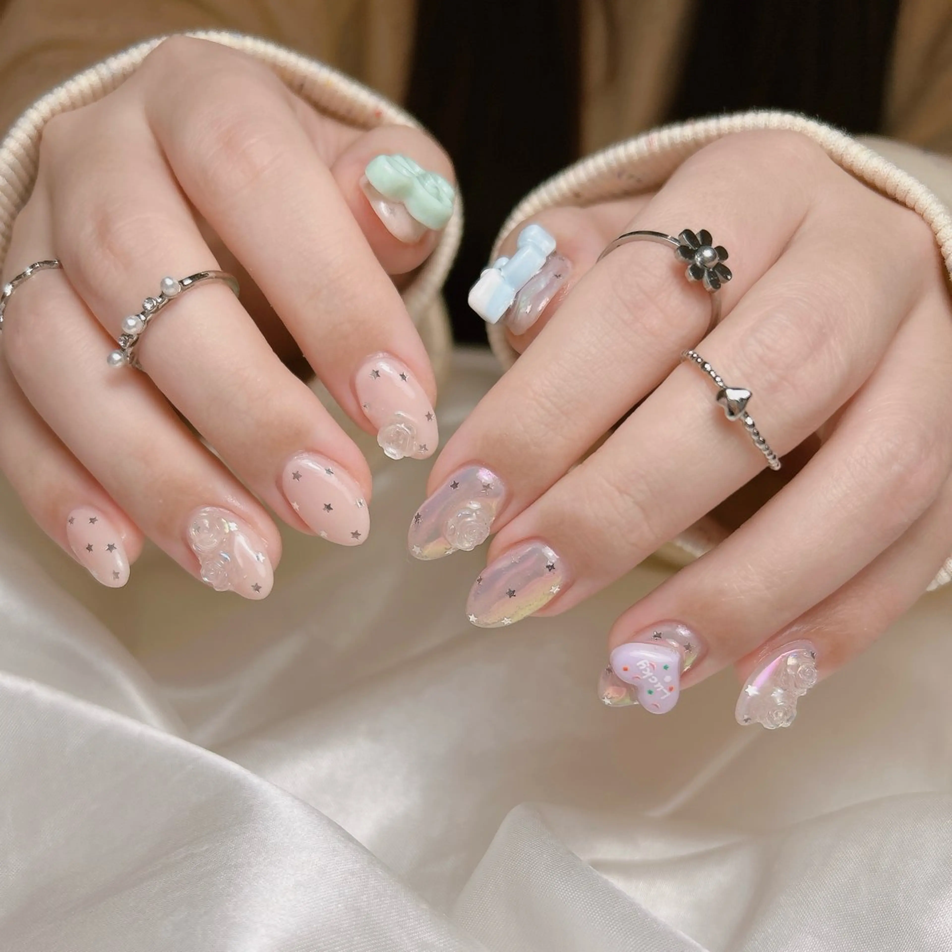 ネイル キラキラネイル ハンドネイル junna のぞいてねのネイルデザイン