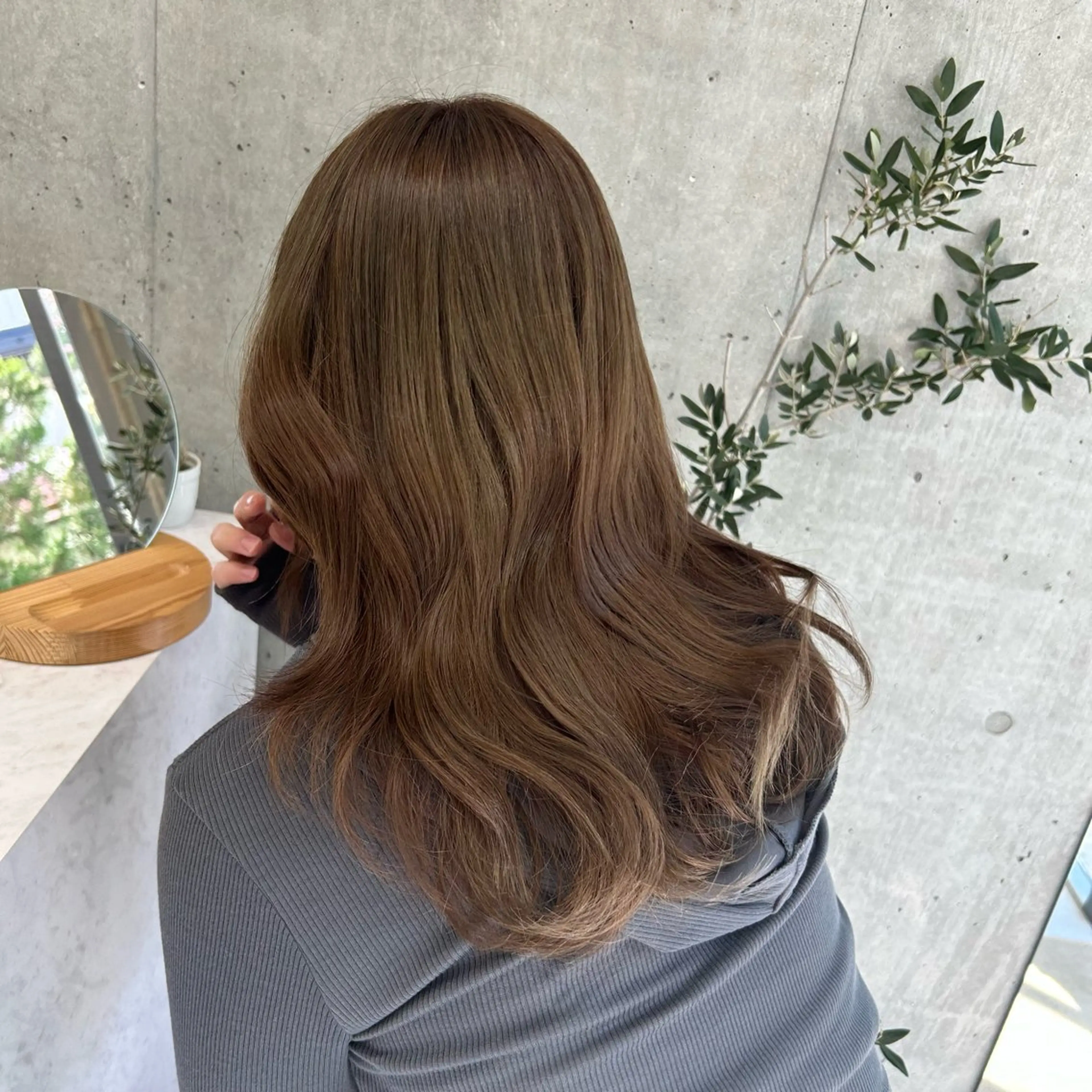 セミロング レイヤーカット ヘアカラー トリートメント Lomalia Yuuka/42🩵のヘアスタイル