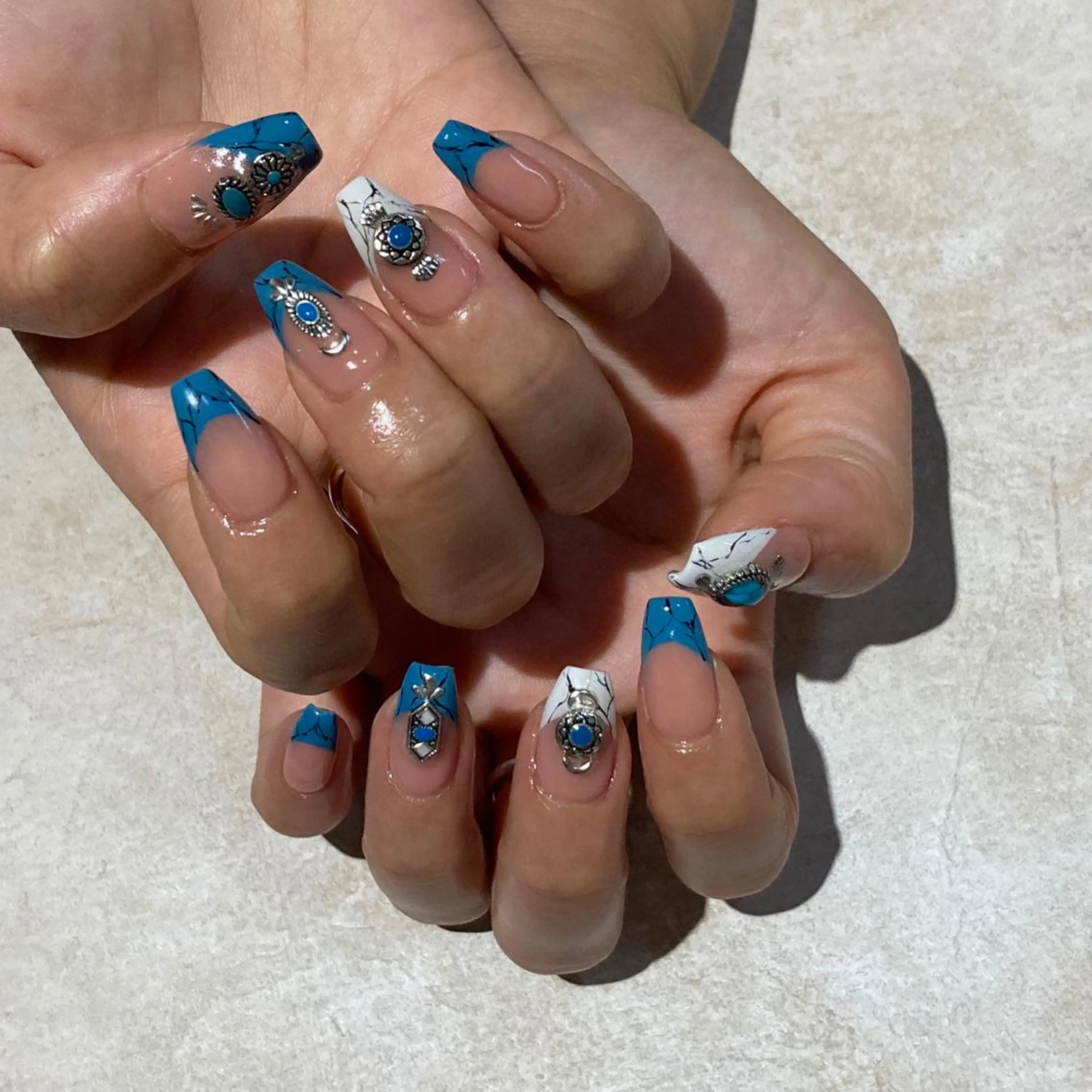 ネイル crestnail所属・小林 束紗のネイルデザイン