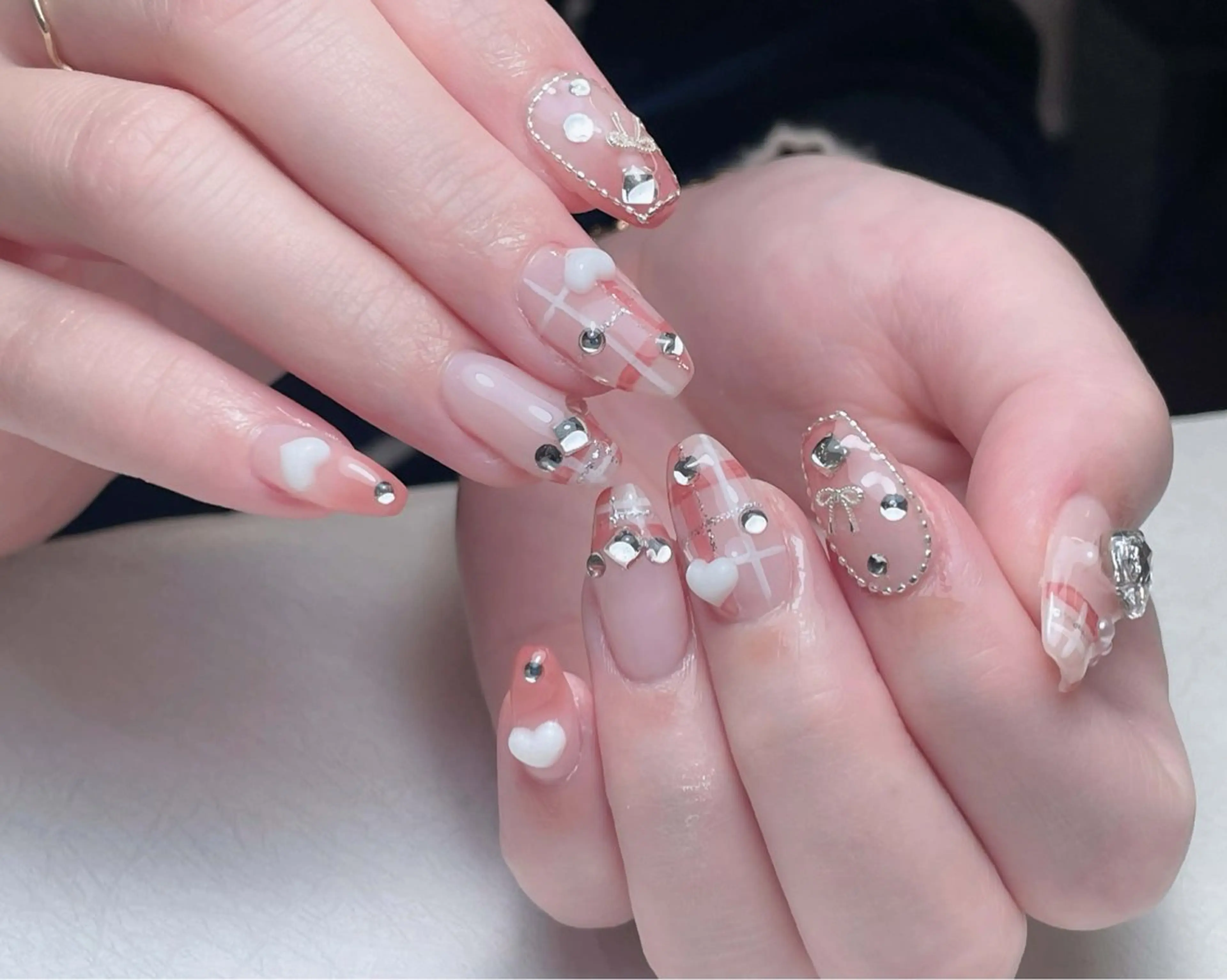 ネイル アートネイル 長さ出し フレンチネイル ジェルネイル ガーリー ハンドネイル 中野駅から2分 MEO NAILのネイルデザイン