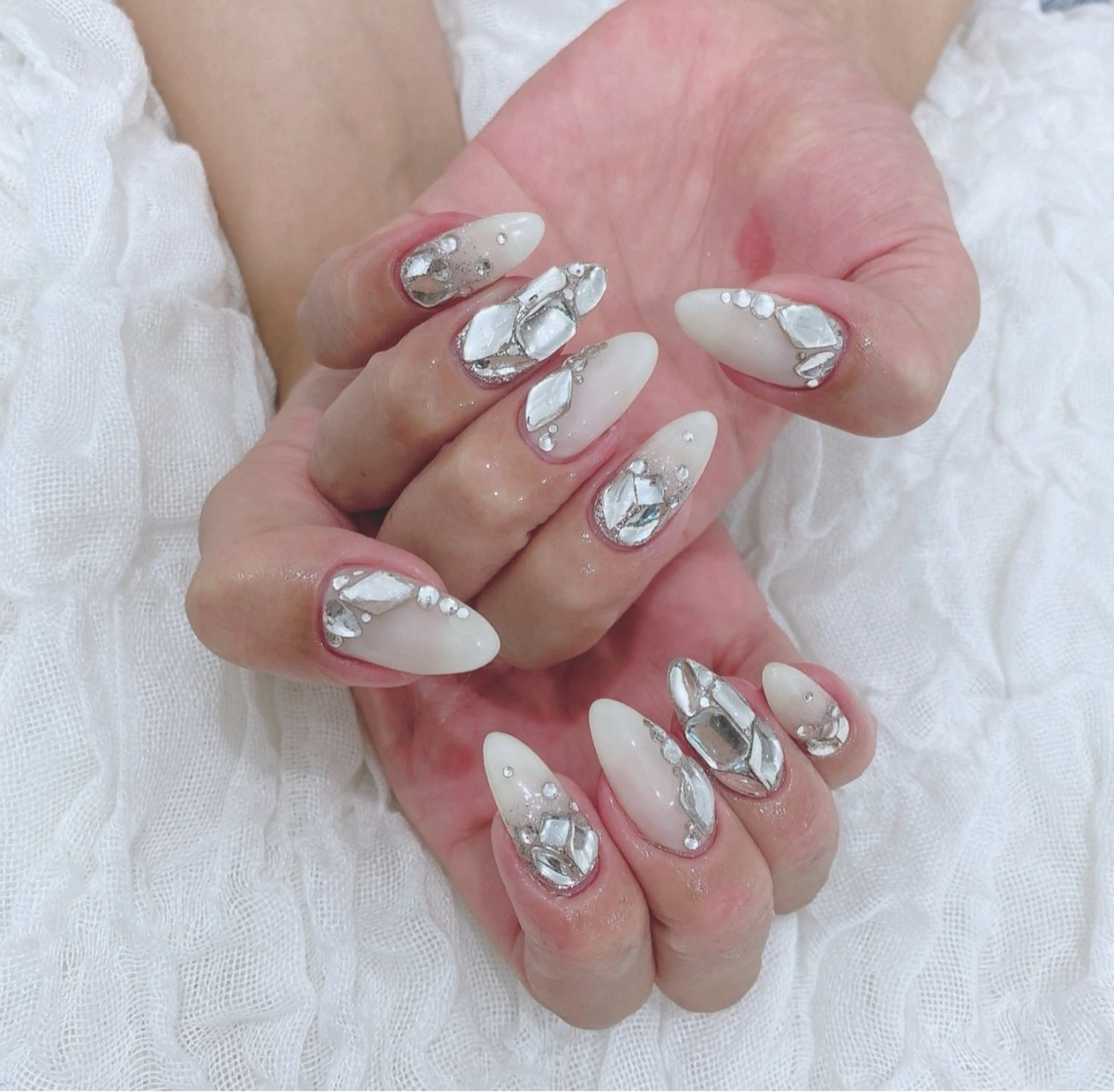 ネイル HIN NAILのネイルデザイン