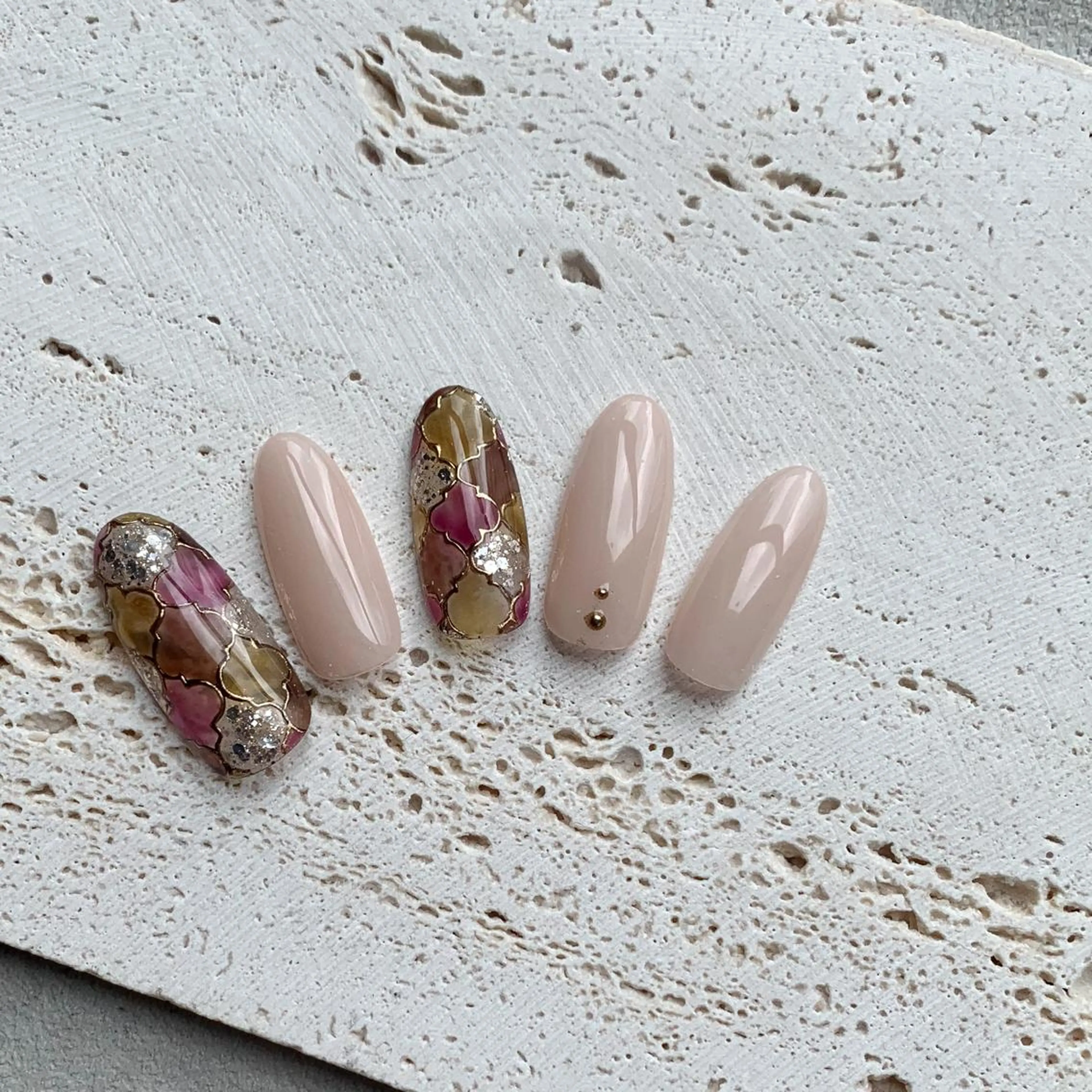 ネイル ハンドネイル atelier FIORITURA所属・FIORITURA aiのネイルデザイン