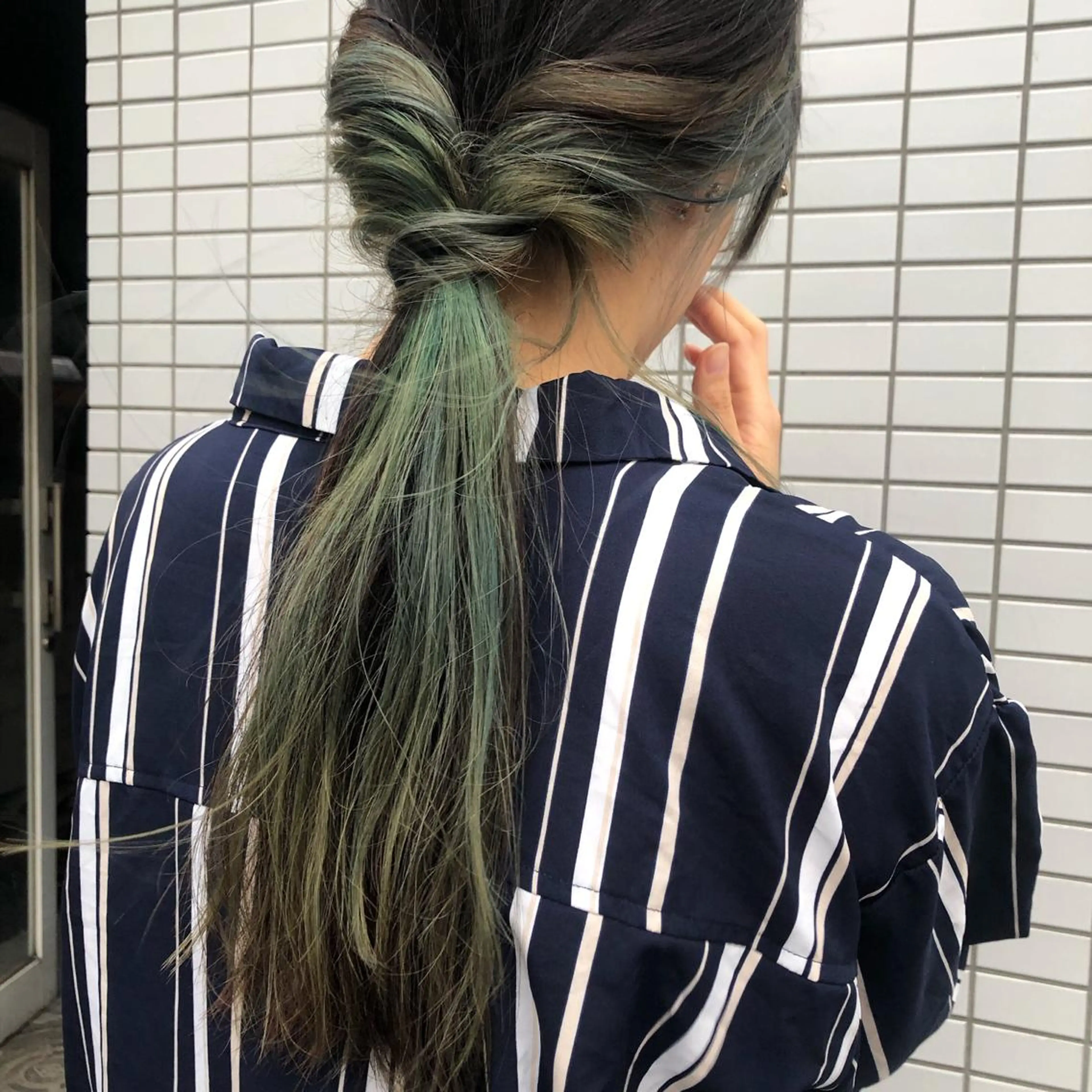 ロング カラー 吉川 愛美李のヘアスタイル