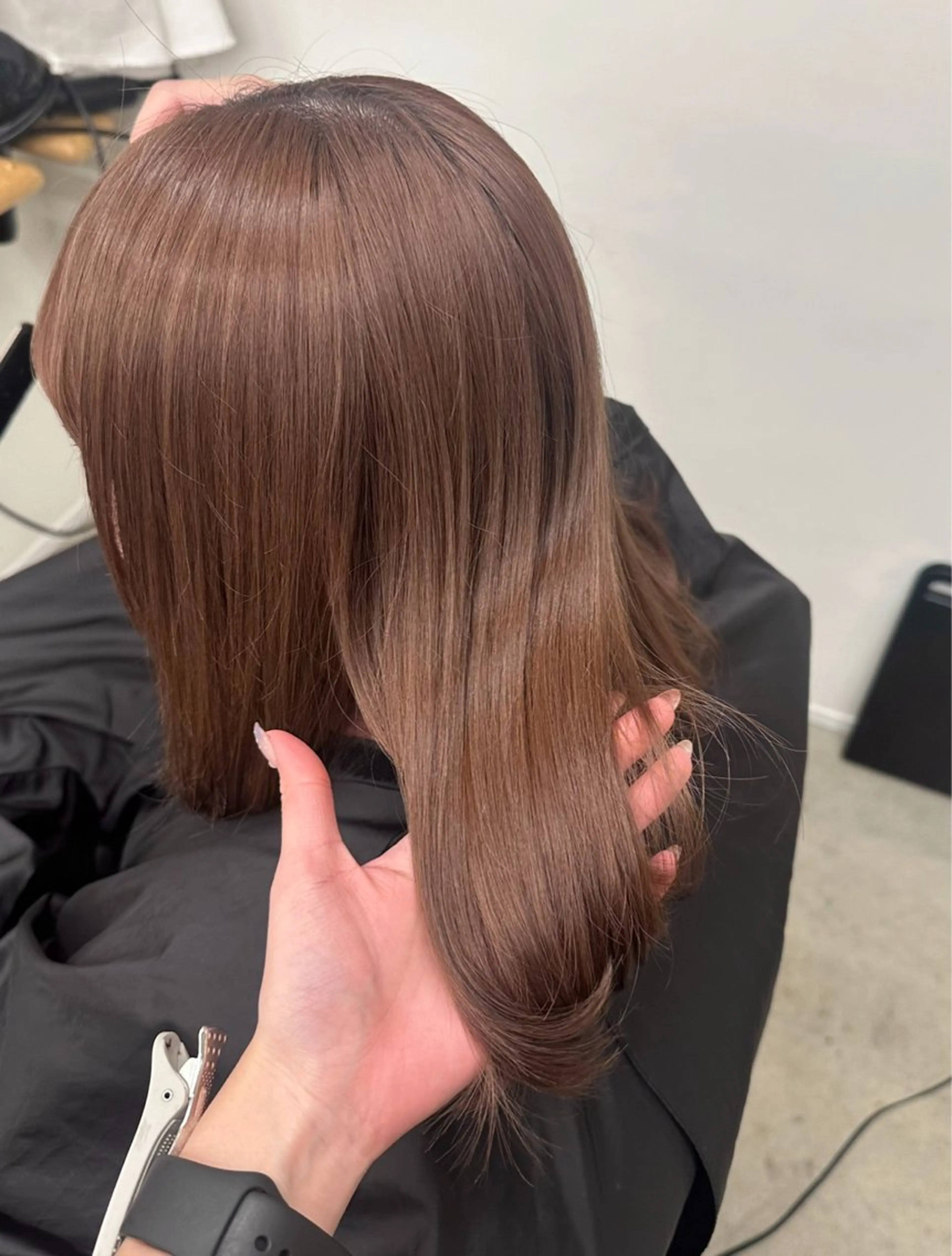 ミディアム カラー ベージュカラー ブリーチ ブラウンカラー ハイトーンカラー ハイトーンベージュ ヘアカラー tonari所属・透明感カラー/中崎町 fukaのヘアスタイル