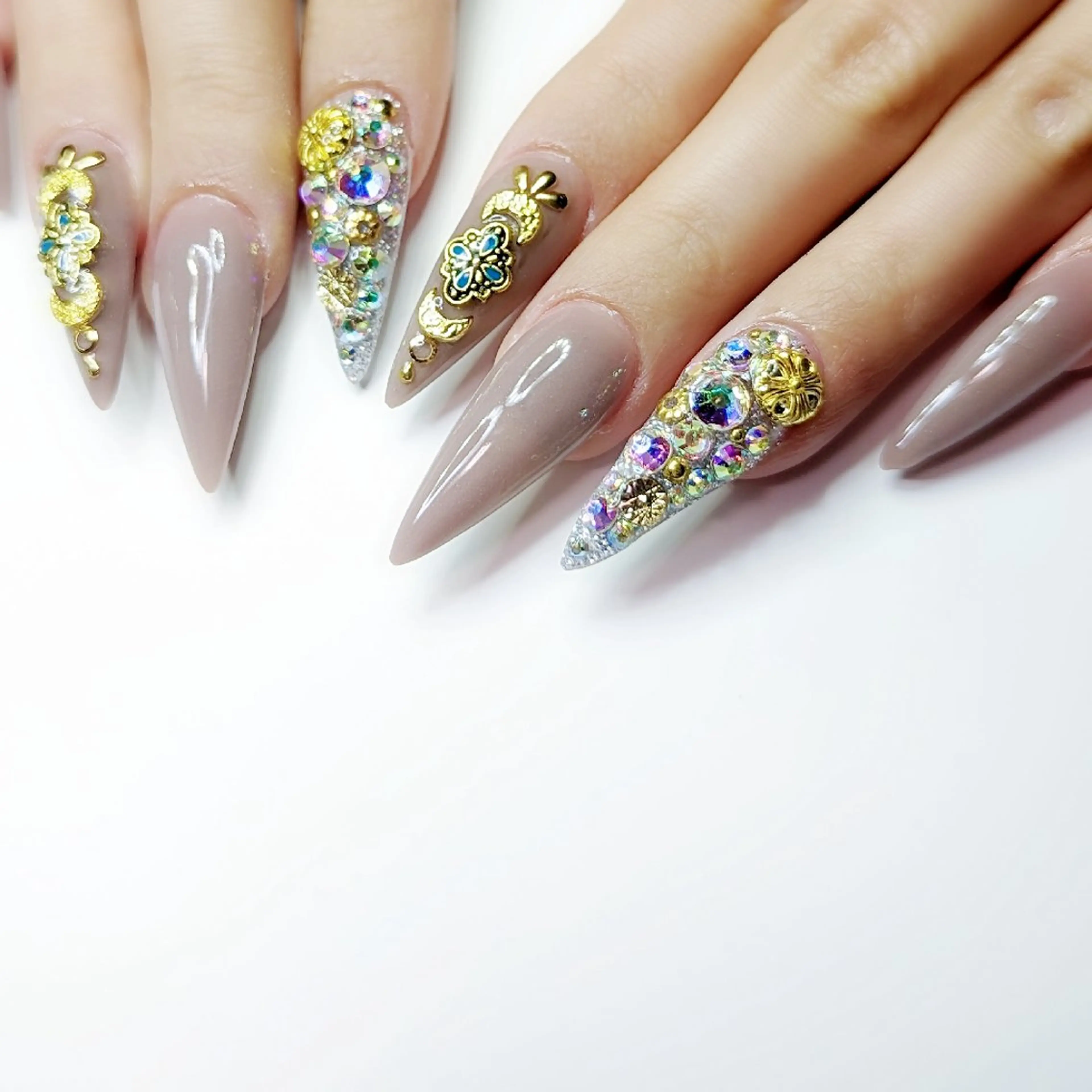 ネイル ハンドネイル クロキ 。のネイルデザイン