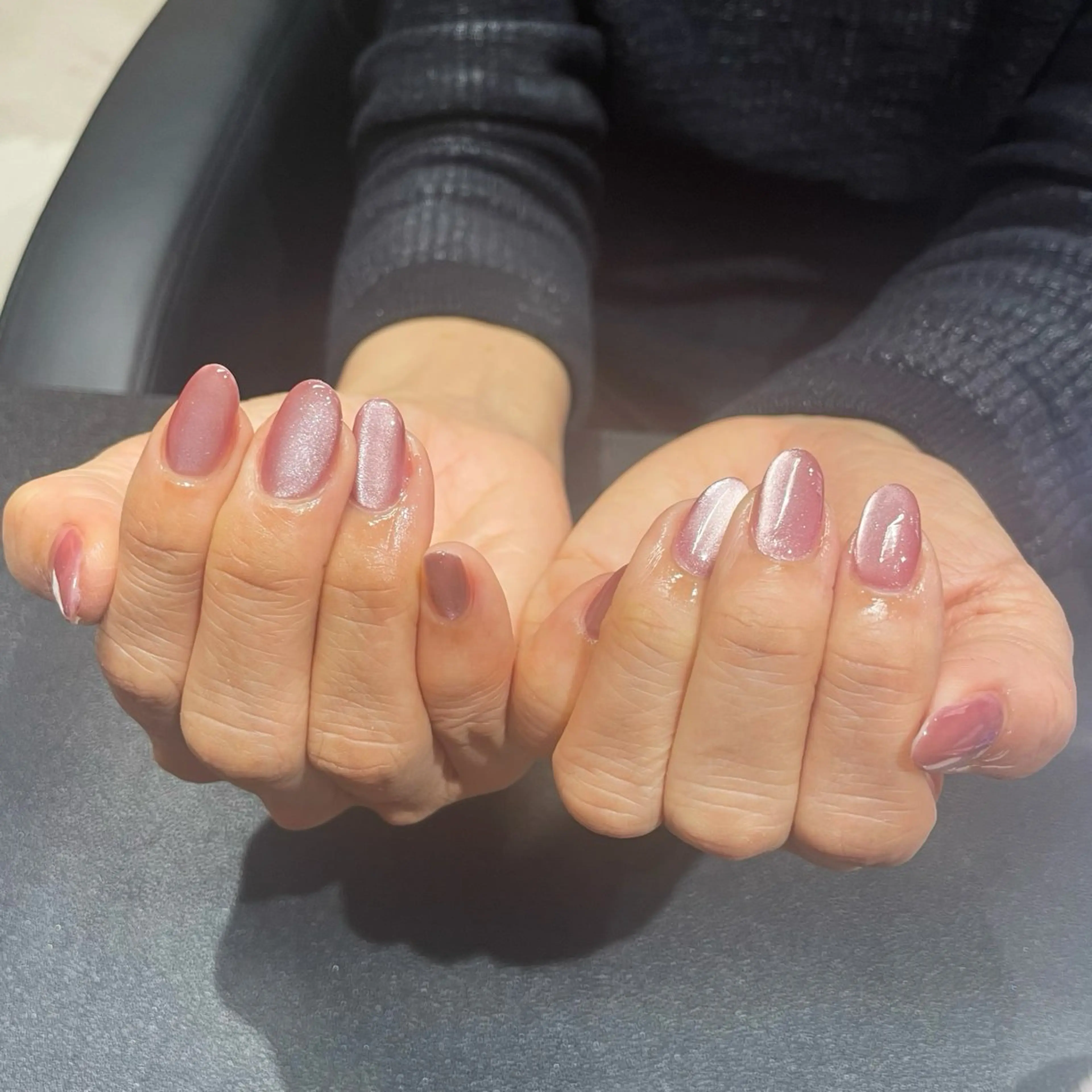 ネイル マグネットネイル ビー玉ネイル KITTY🩰 AKIのネイルデザイン