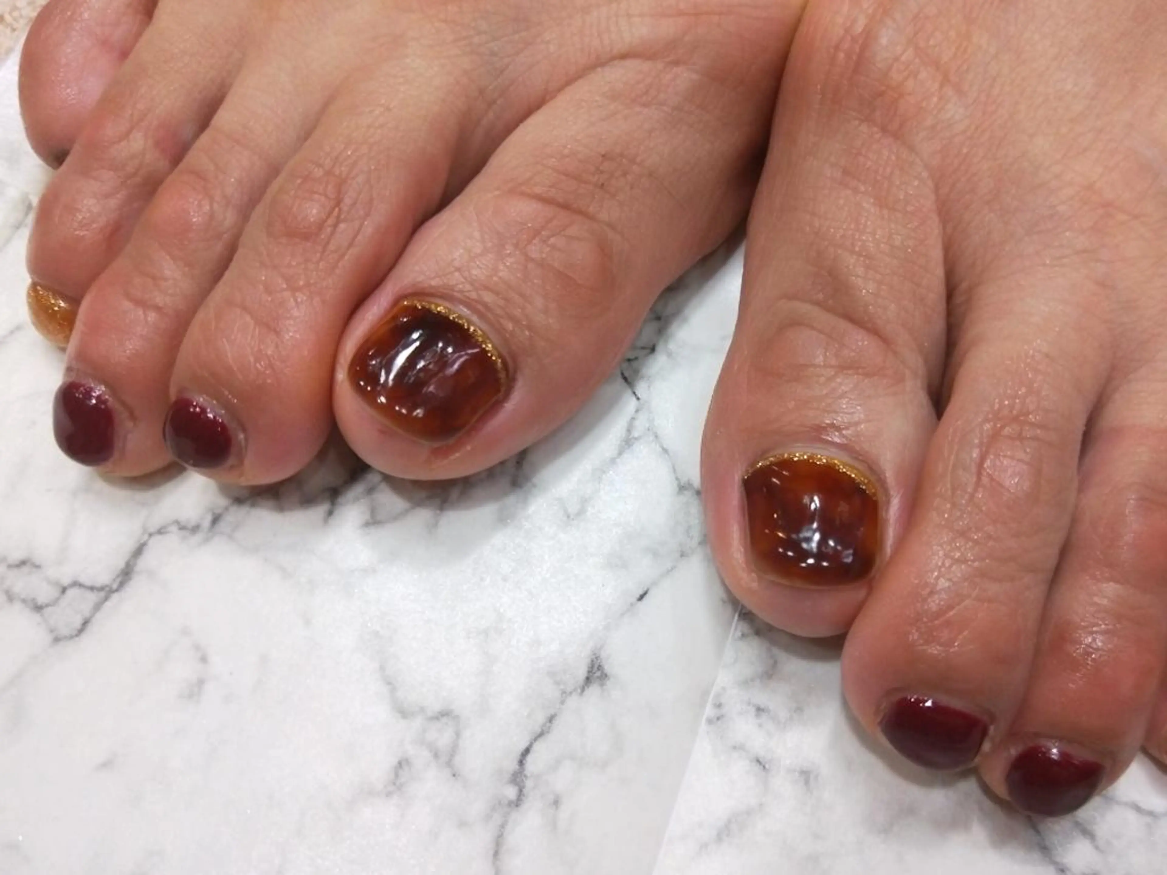 ネイル フットネイル R'well所属・はばすみれ🎀ﾈｲﾙ 光ﾌｪｲｼｬﾙ ﾍｱのネイルデザイン