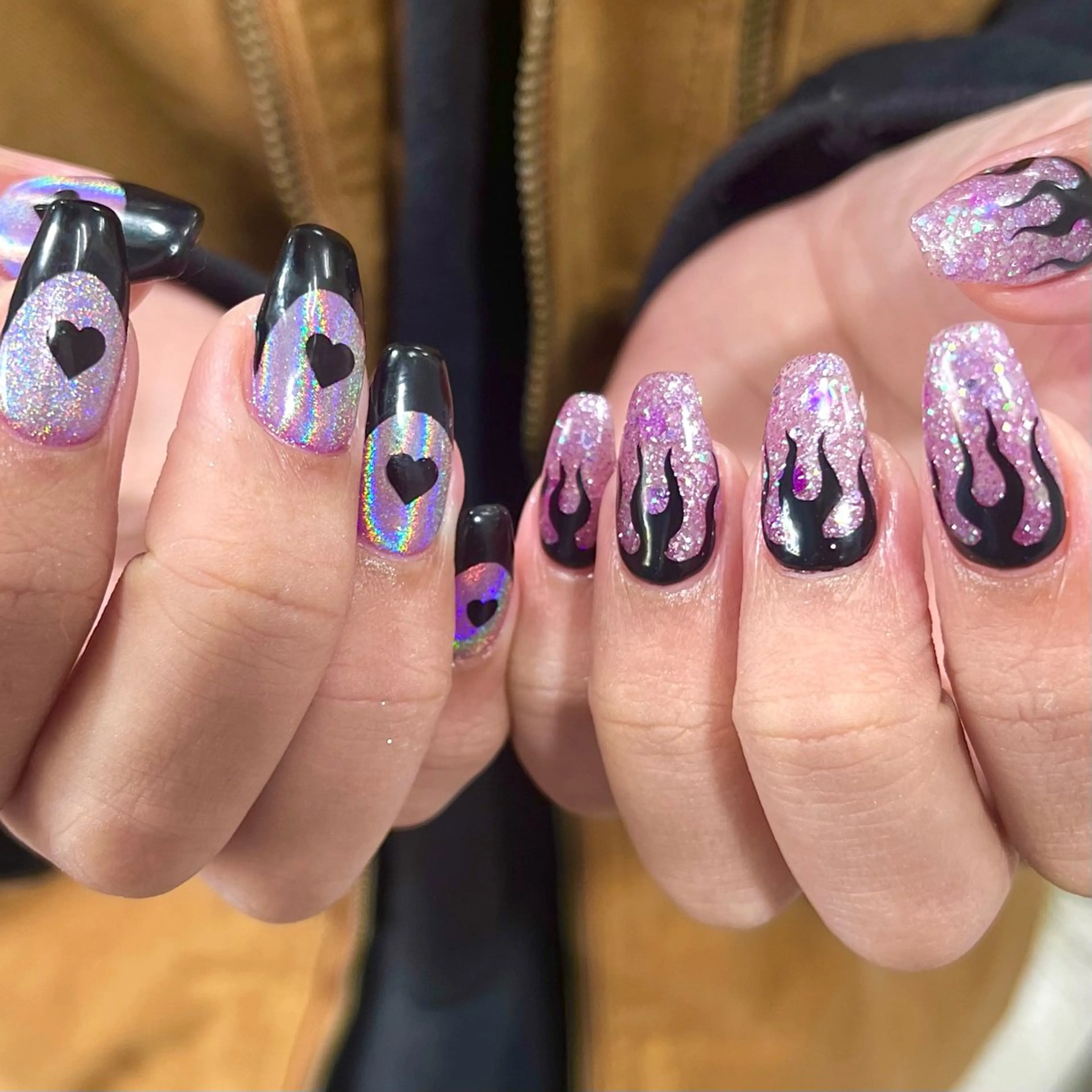 ネイル フレンチネイル ハート ホログラムネイル キラキラネイル ストーンネイル ハンドネイル フットネイル para ☀︎ sol by BECK所属・Para Sol nail　Maoのネイルデザイン