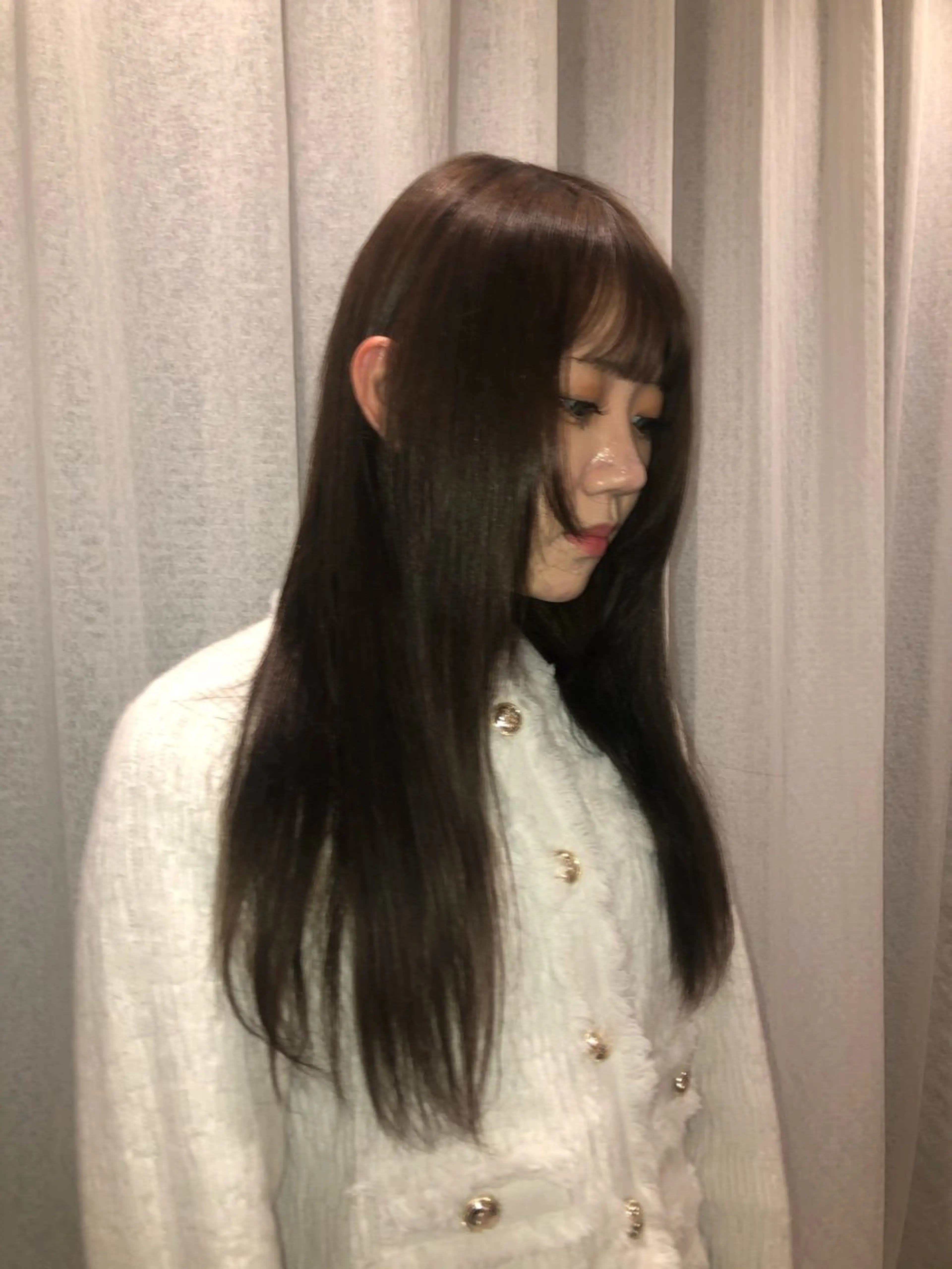 ロング カラー ベージュカラー 栗山 瑠花のヘアスタイル