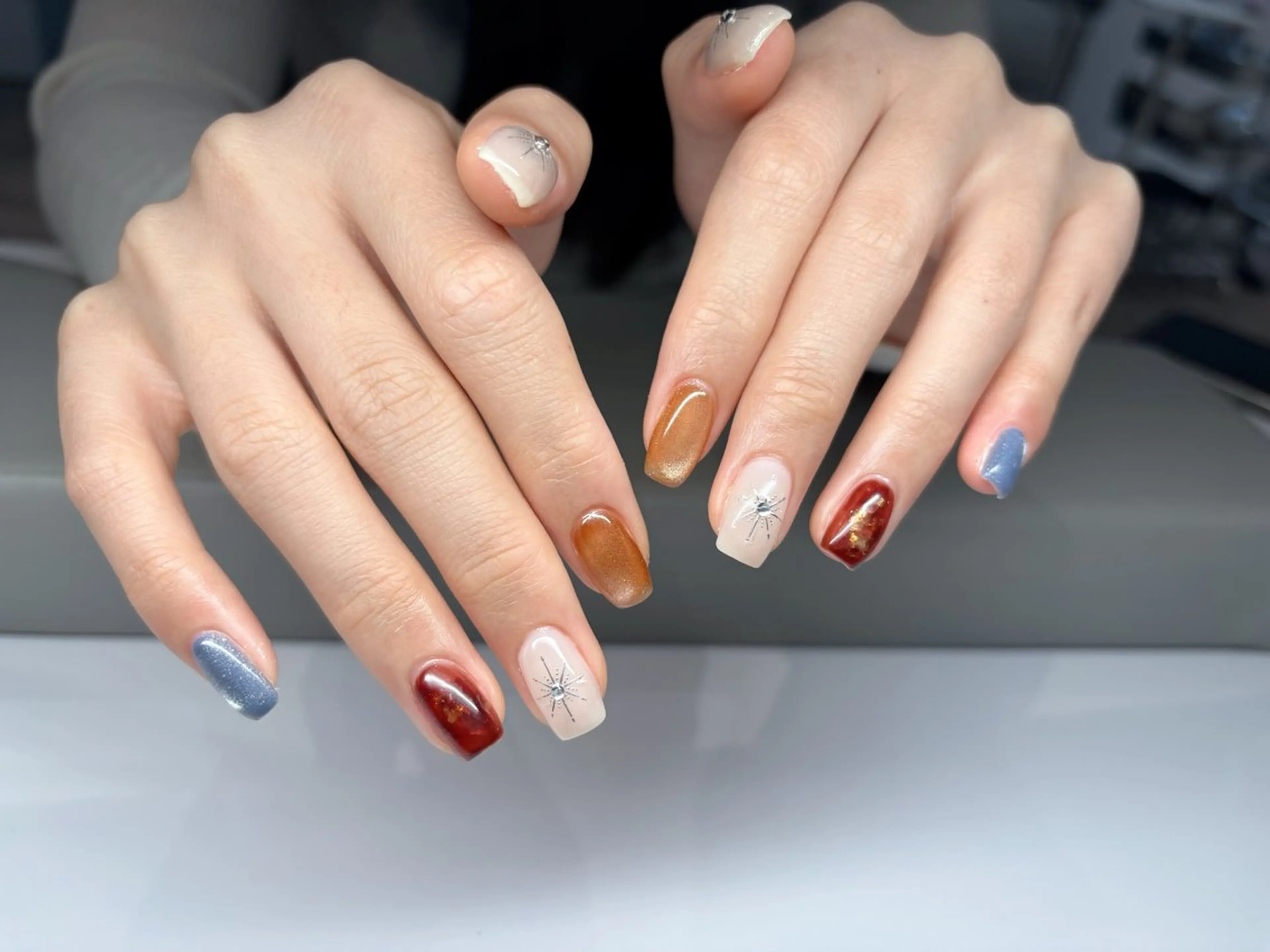 ネイル オーロラネイル フレンチネイル ガラスフレンチ ロングネイル マグネットネイル ハンドネイル ximina ネイルサロン北堀江のネイルデザイン