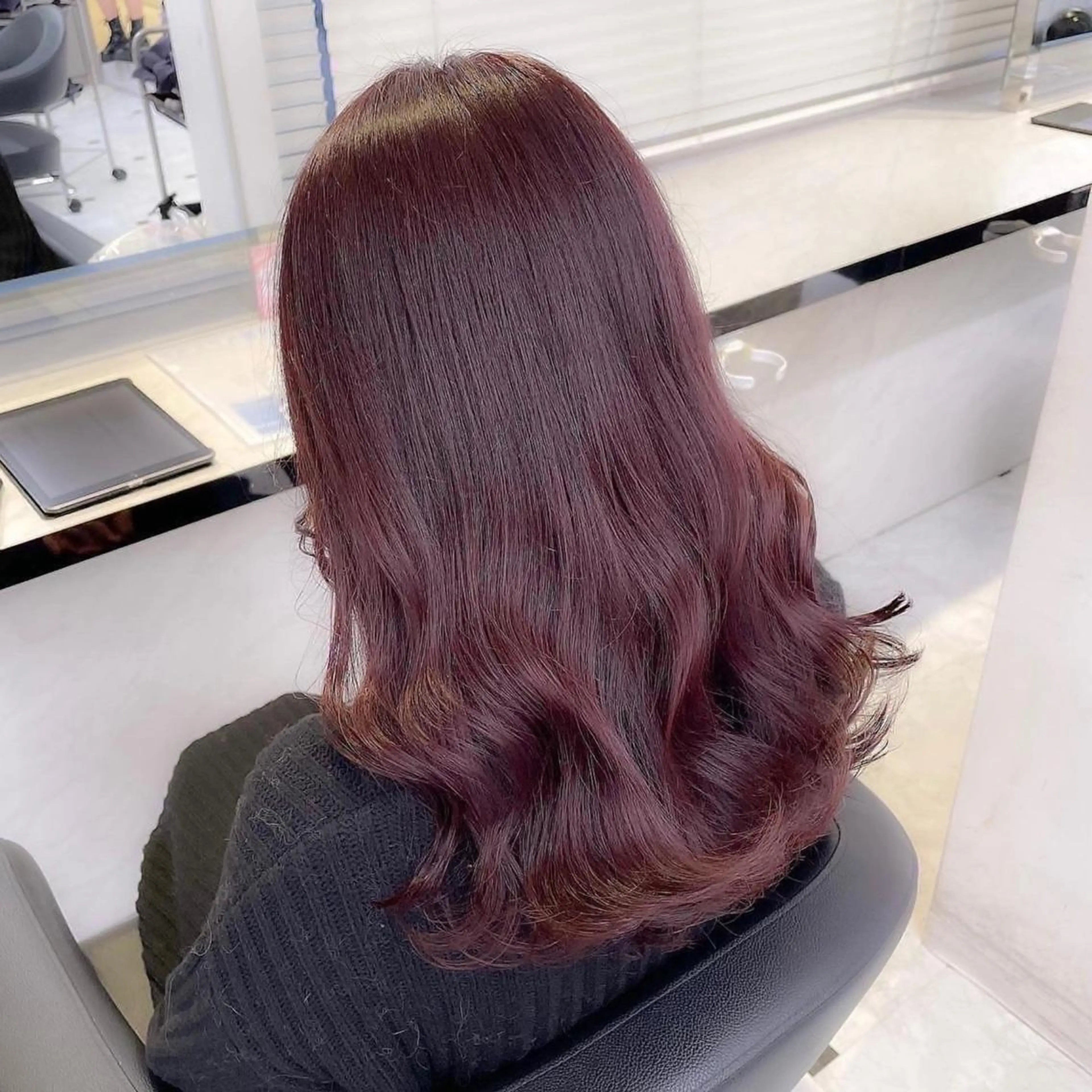 ロング カラー レッドカラー ブリーチなし🌼トレ ンド🌼似合わせのヘアスタイル