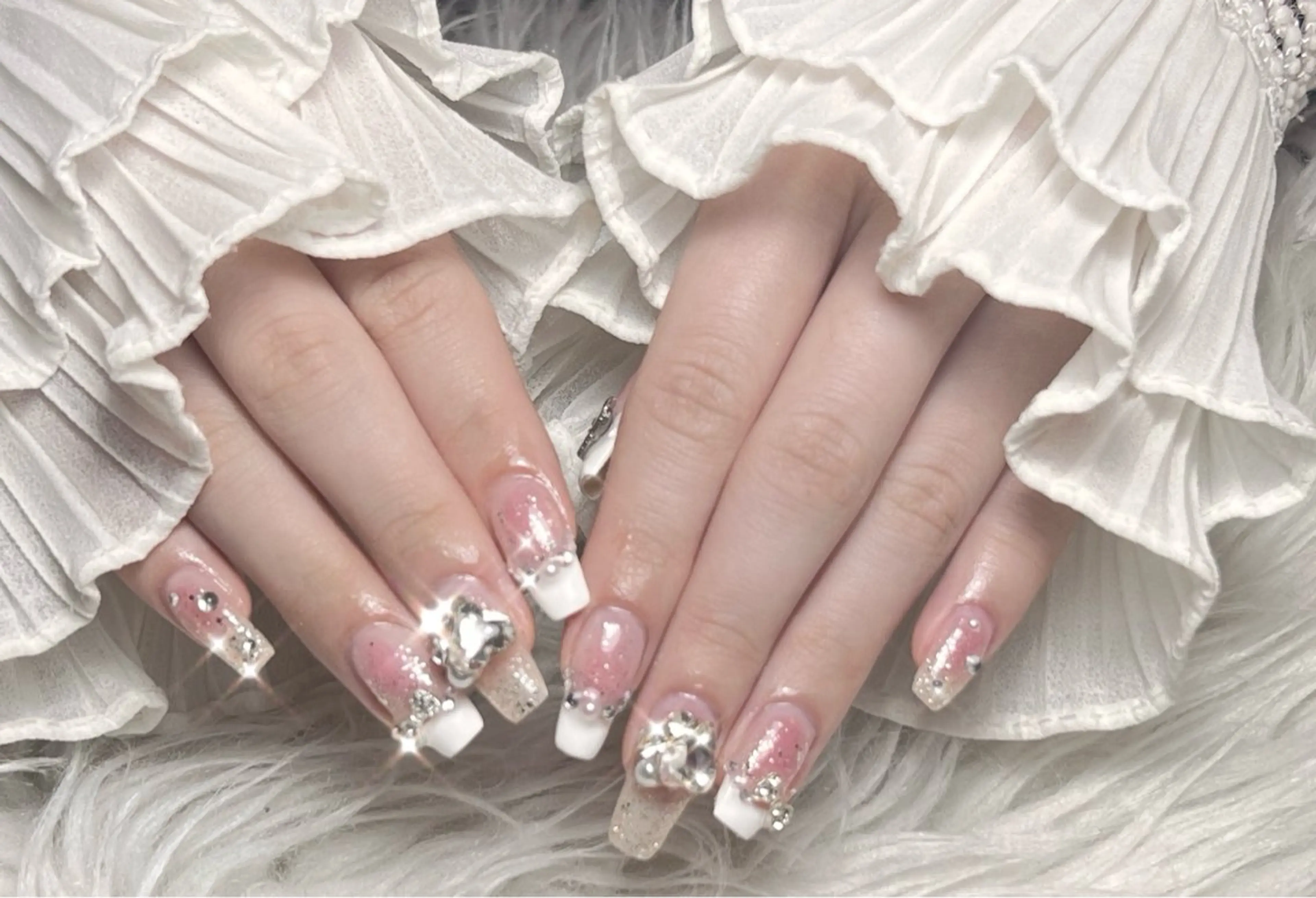 ネイル ハンドネイル ☁️Yun nail Rin☁️のネイルデザイン