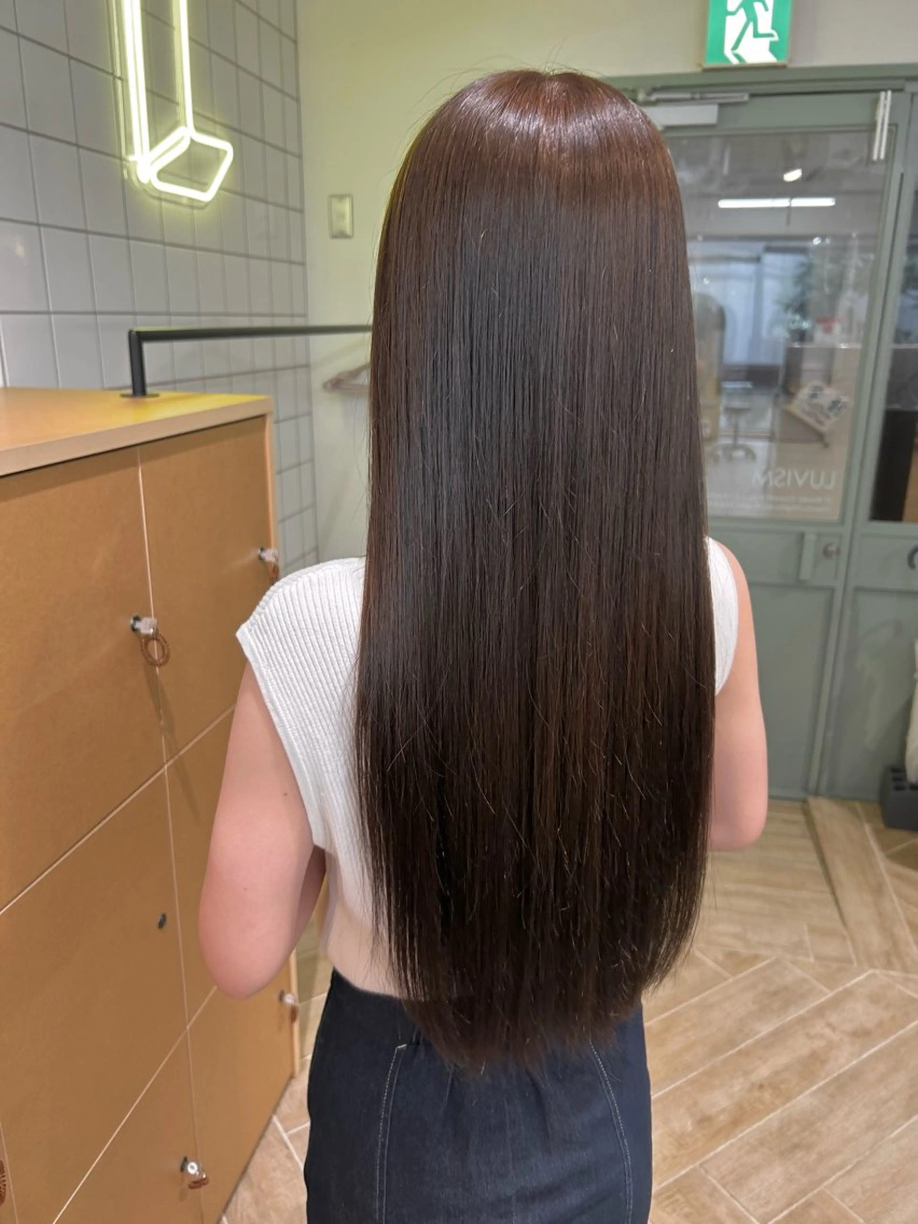 ロング カラー ベージュカラー 透明感カラー ヘアカラー ベージュ/ダブルカラ ー/新潟駅/青柳萌果のヘアスタイル