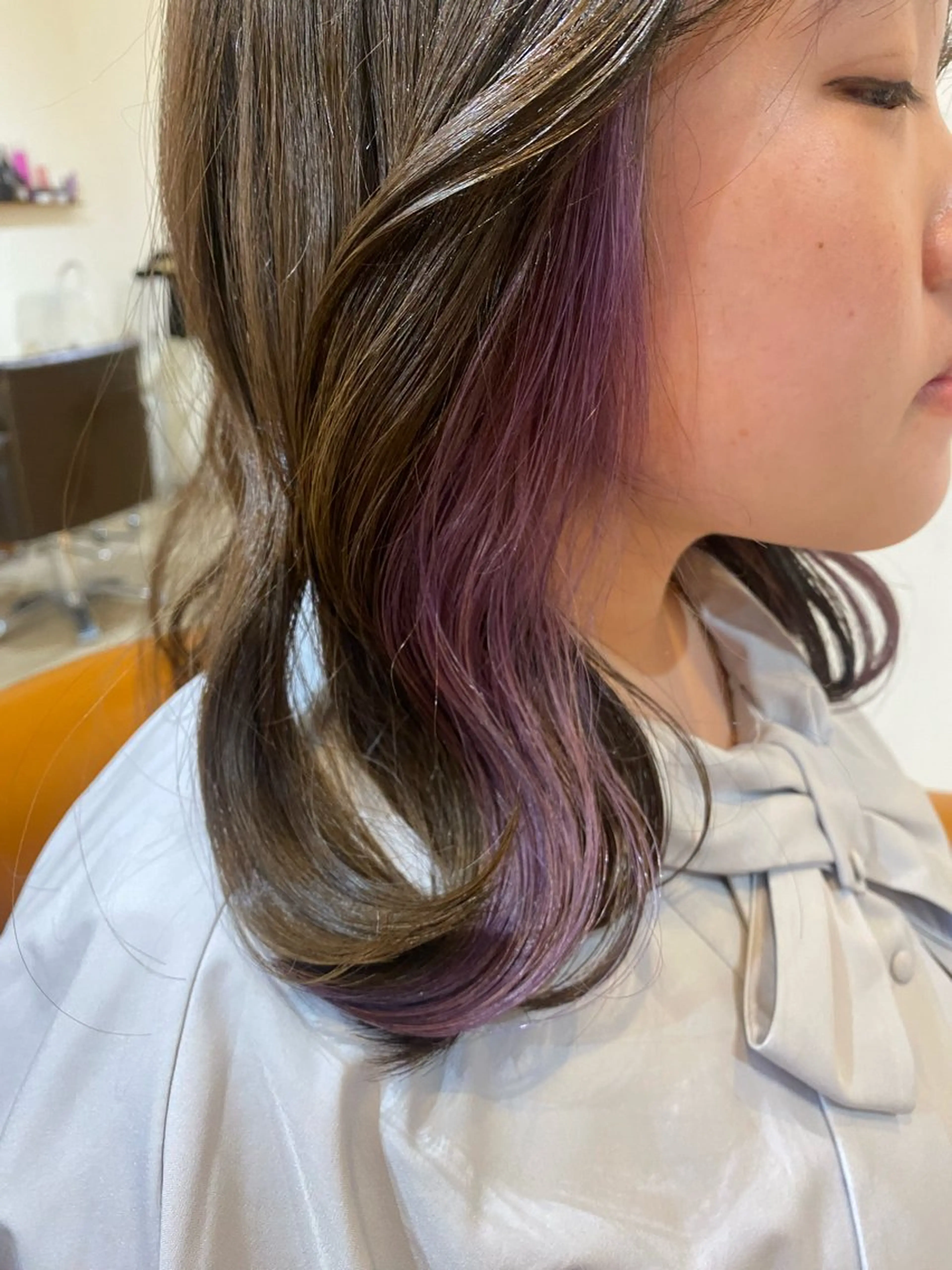 ミディアム カラー イヤリングカラー パープルカラー ヘアカラー 縮毛矯正とレイヤー /杉村凜汰郎のヘアスタイル