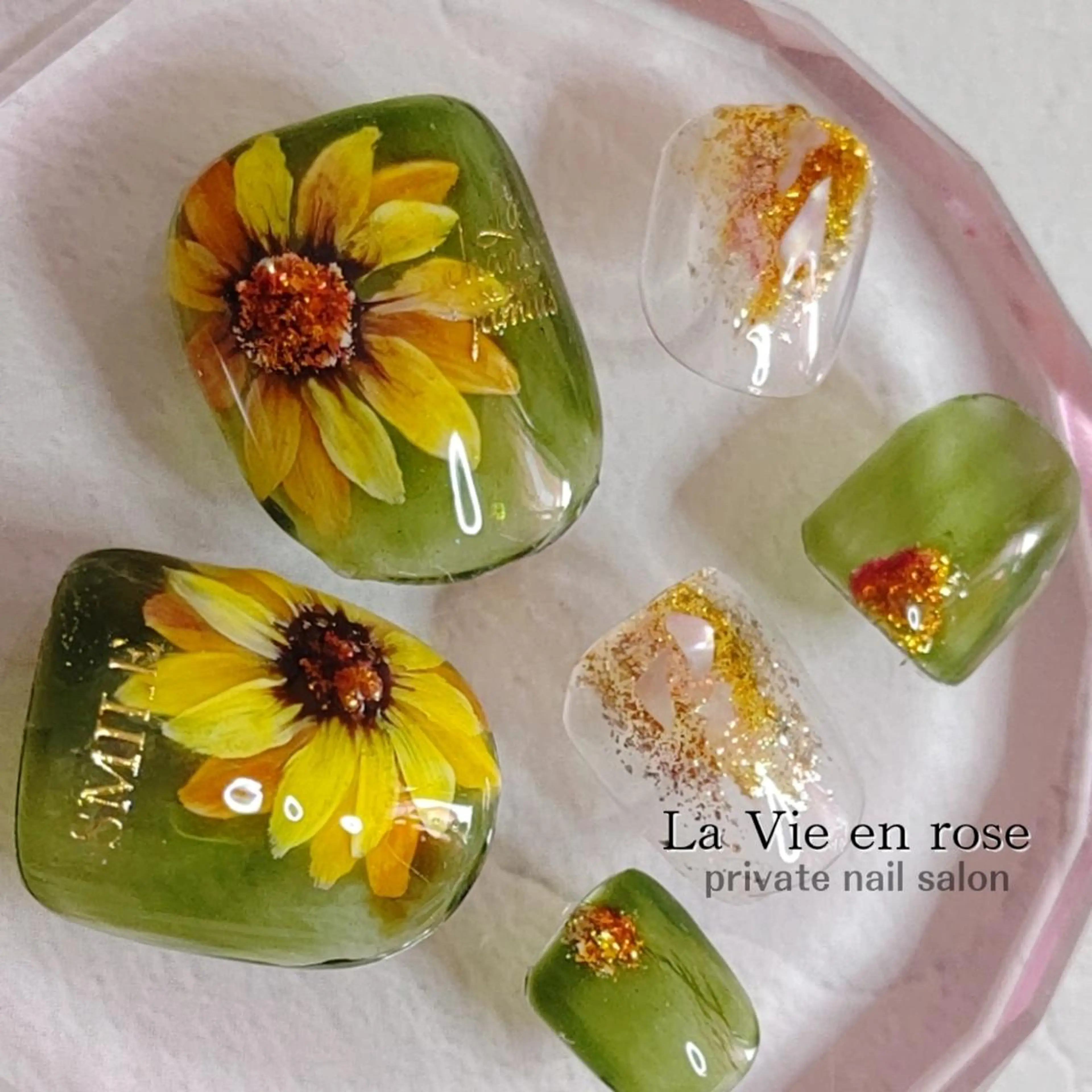 ネイル フットネイル ラヴィアン ローズのネイルデザイン