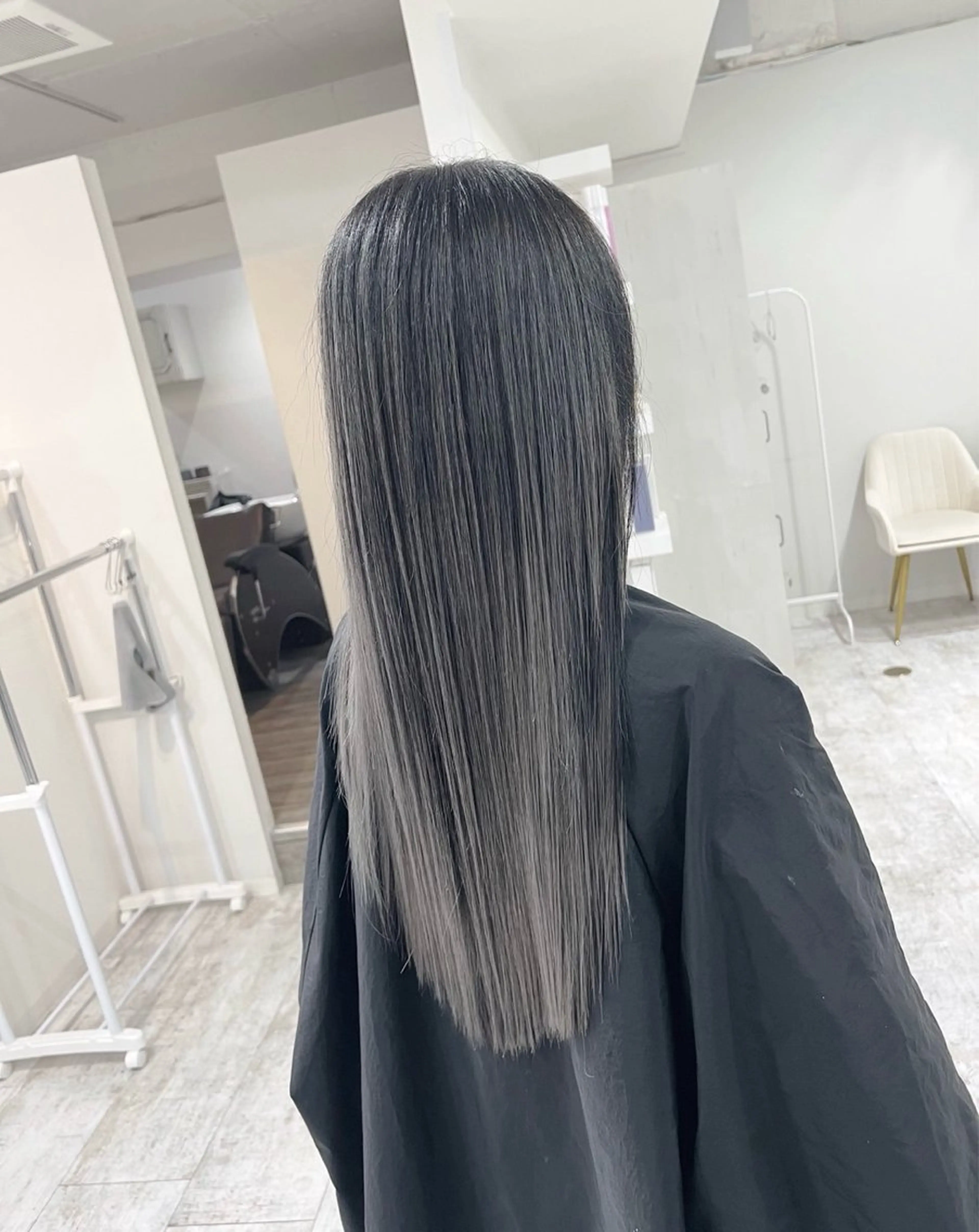 ロング カラー バレイヤージュ グレージュ レイヤーカット ヘアカラー トリートメント ROBIN所属・指名数No.1 /NAOYAのヘアスタイル