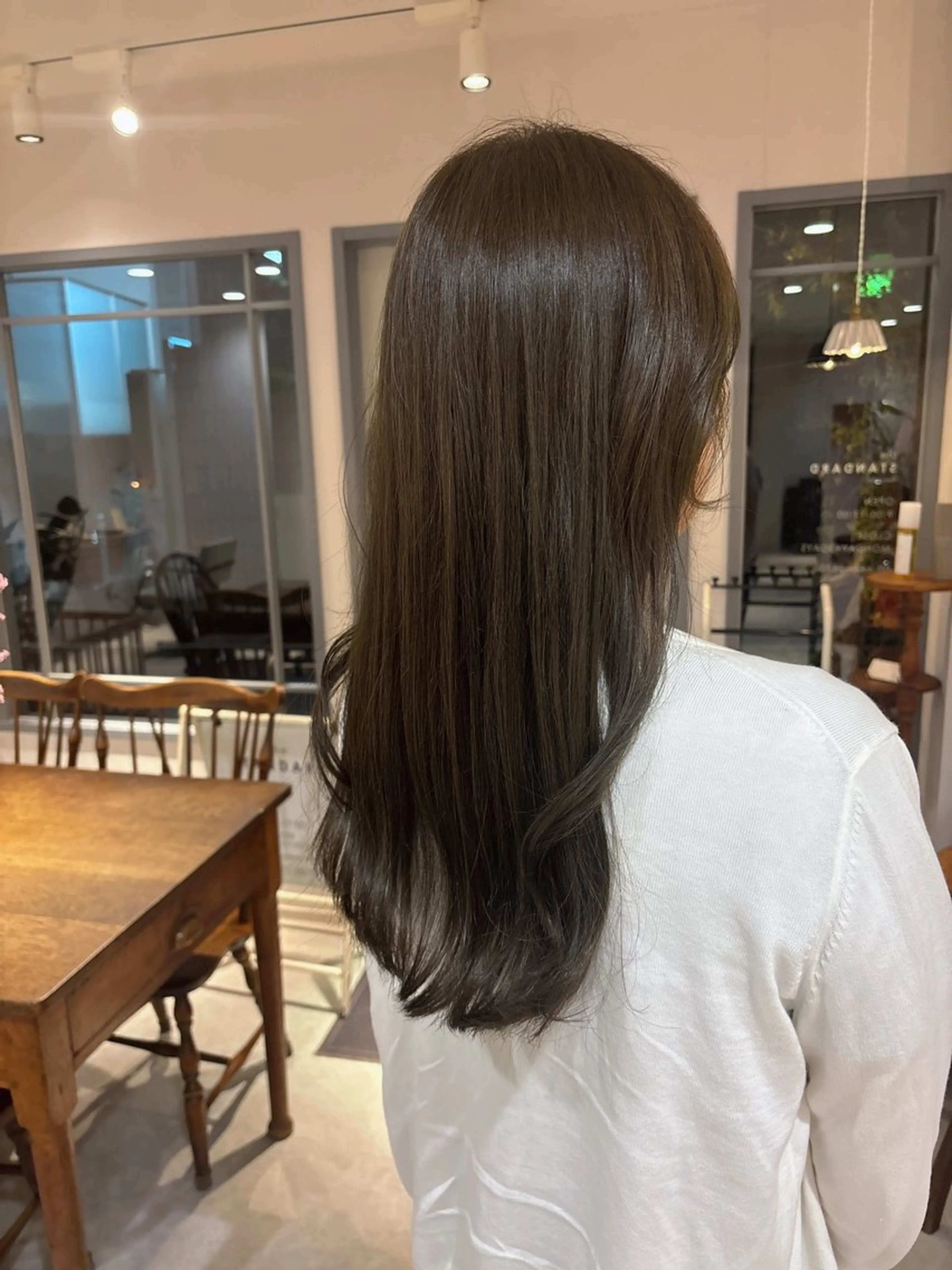 カラー 🎀調布仙川透明感オ リーブカラー干莉🎀のヘアスタイル