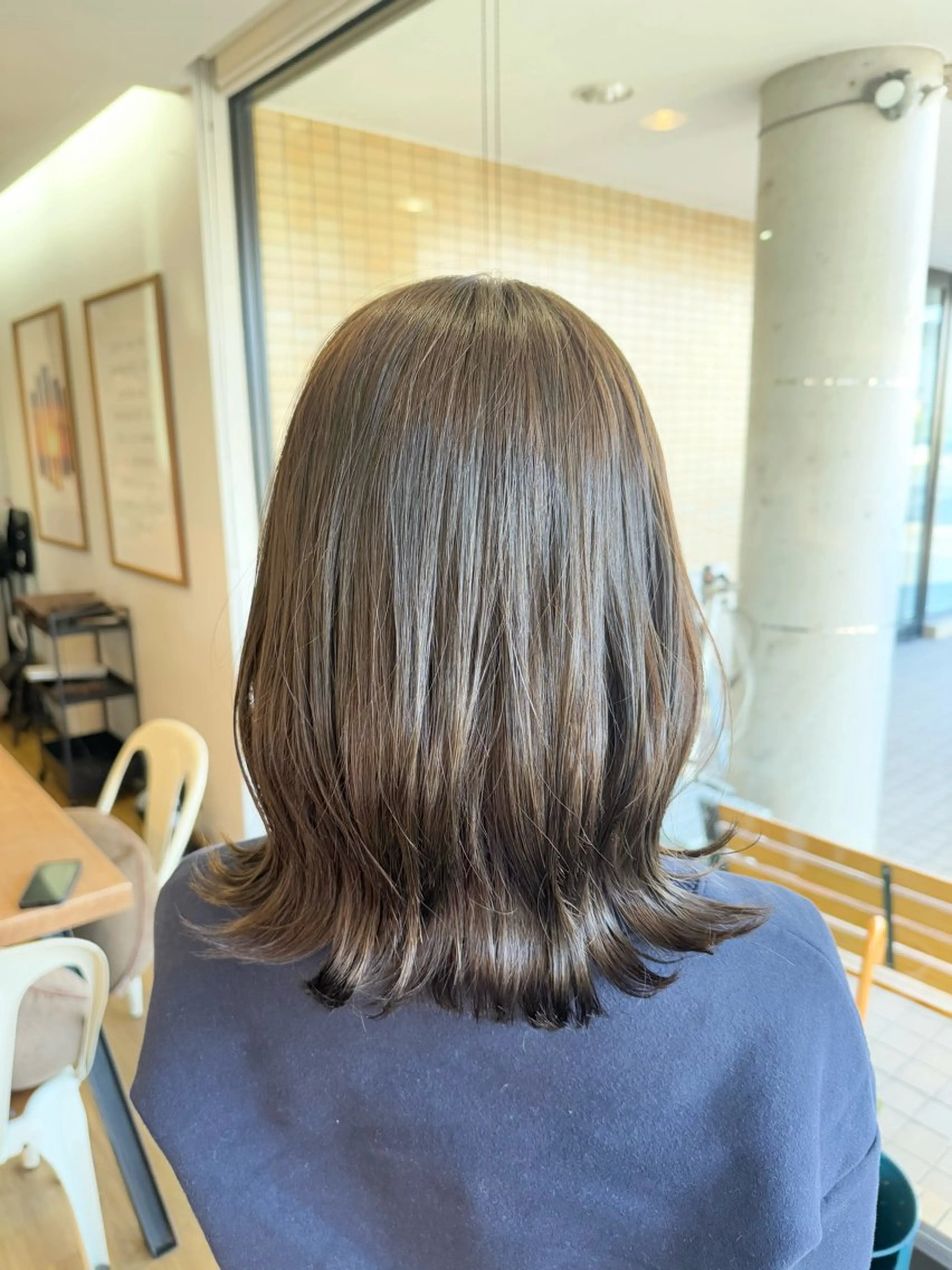 ミディアム カラー ベージュカラー オリーブベージュ ヘアカラー トリートメント ツキダテ ユイのヘアスタイル