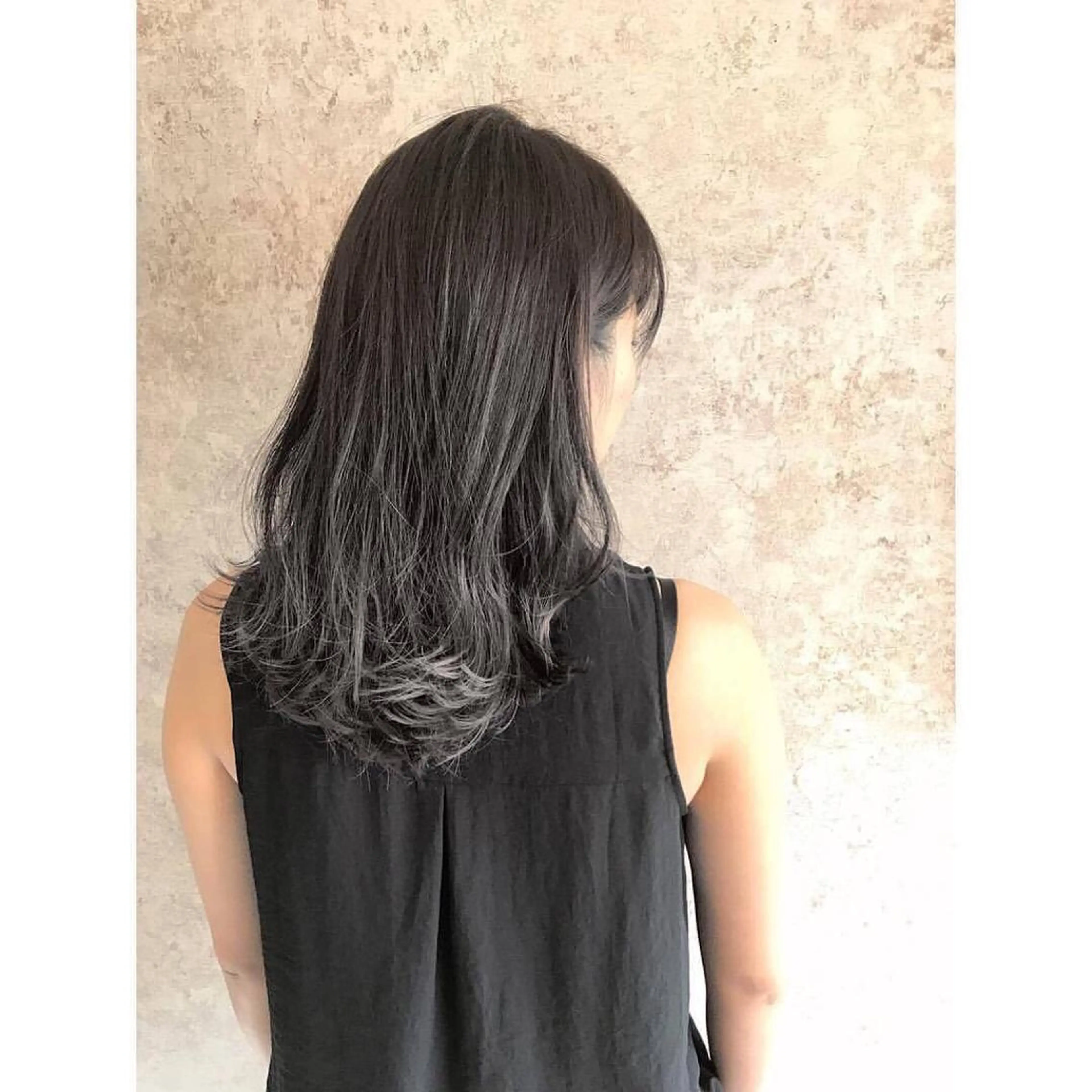 ミディアム カラー due hair 京都駅前店 MILBON オージュア認定サロン【デューヘアー】所属・ハイトーンブリーチ 土坂 由志【京都】のヘアスタイル