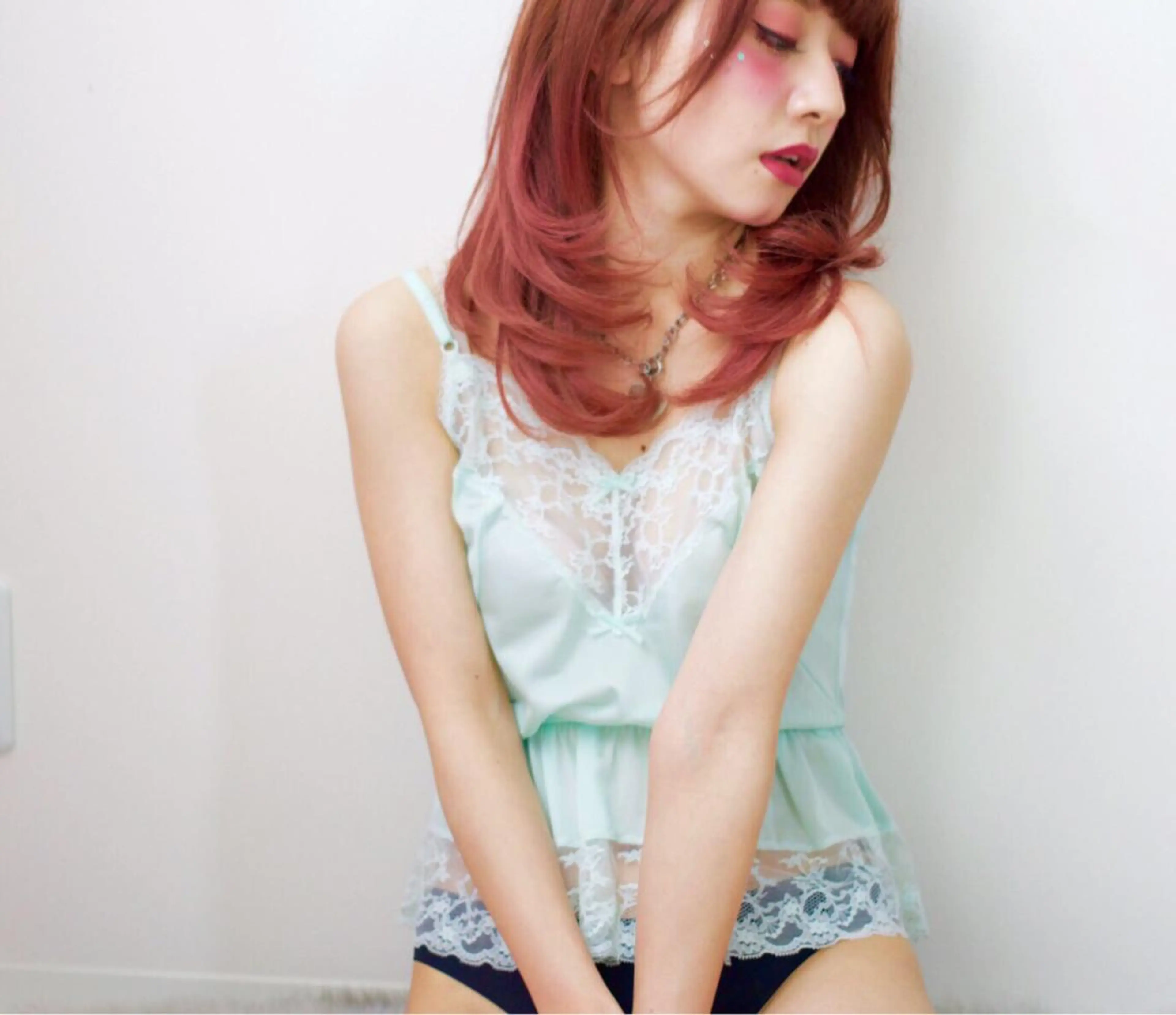 ミディアム セミロング ロング カラー パーマ ILu.所属・櫻井 愛弓のヘアスタイル