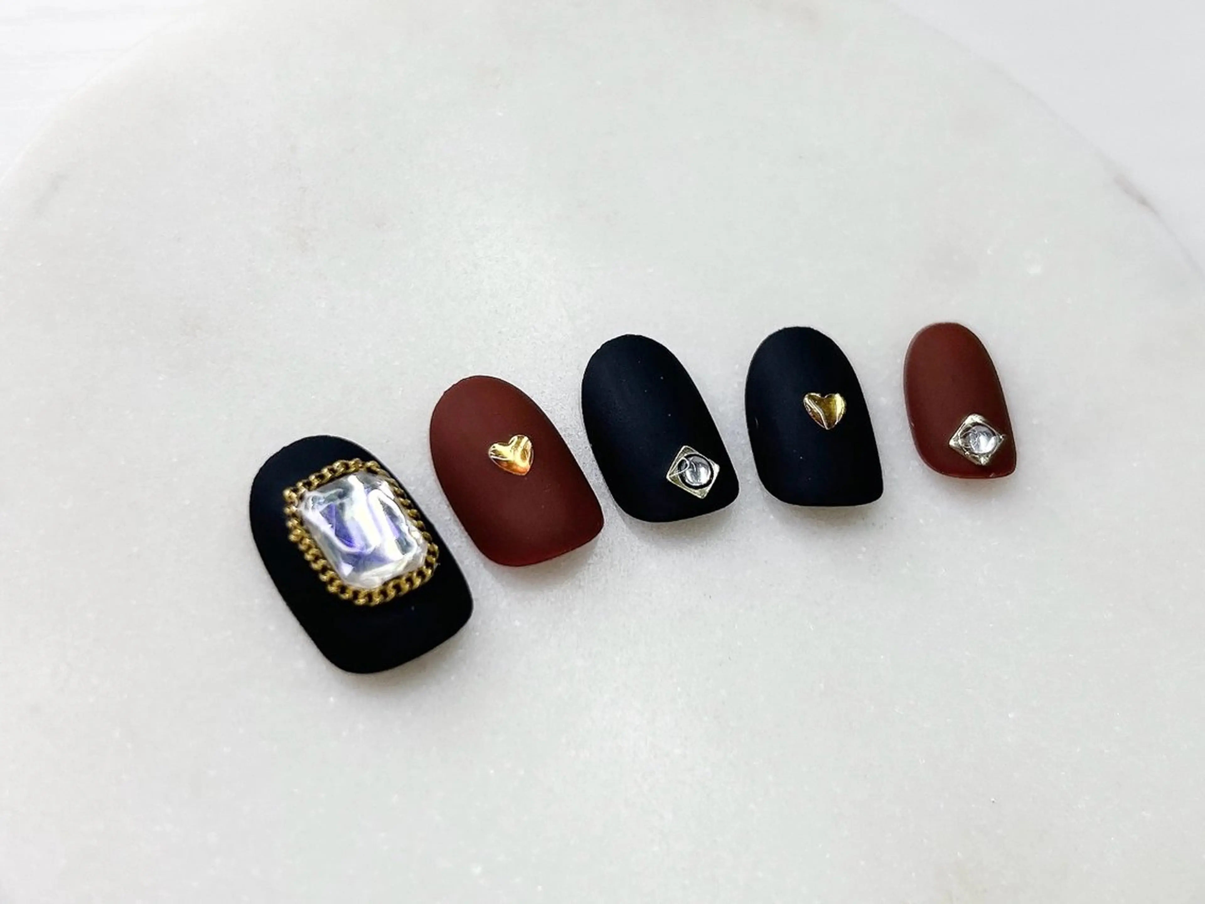 ネイル ボルドー 桜ネイル ハート マットネイル ショートネイル ハンドネイル Forca total studio所属・Forca Airaのネイルデザイン