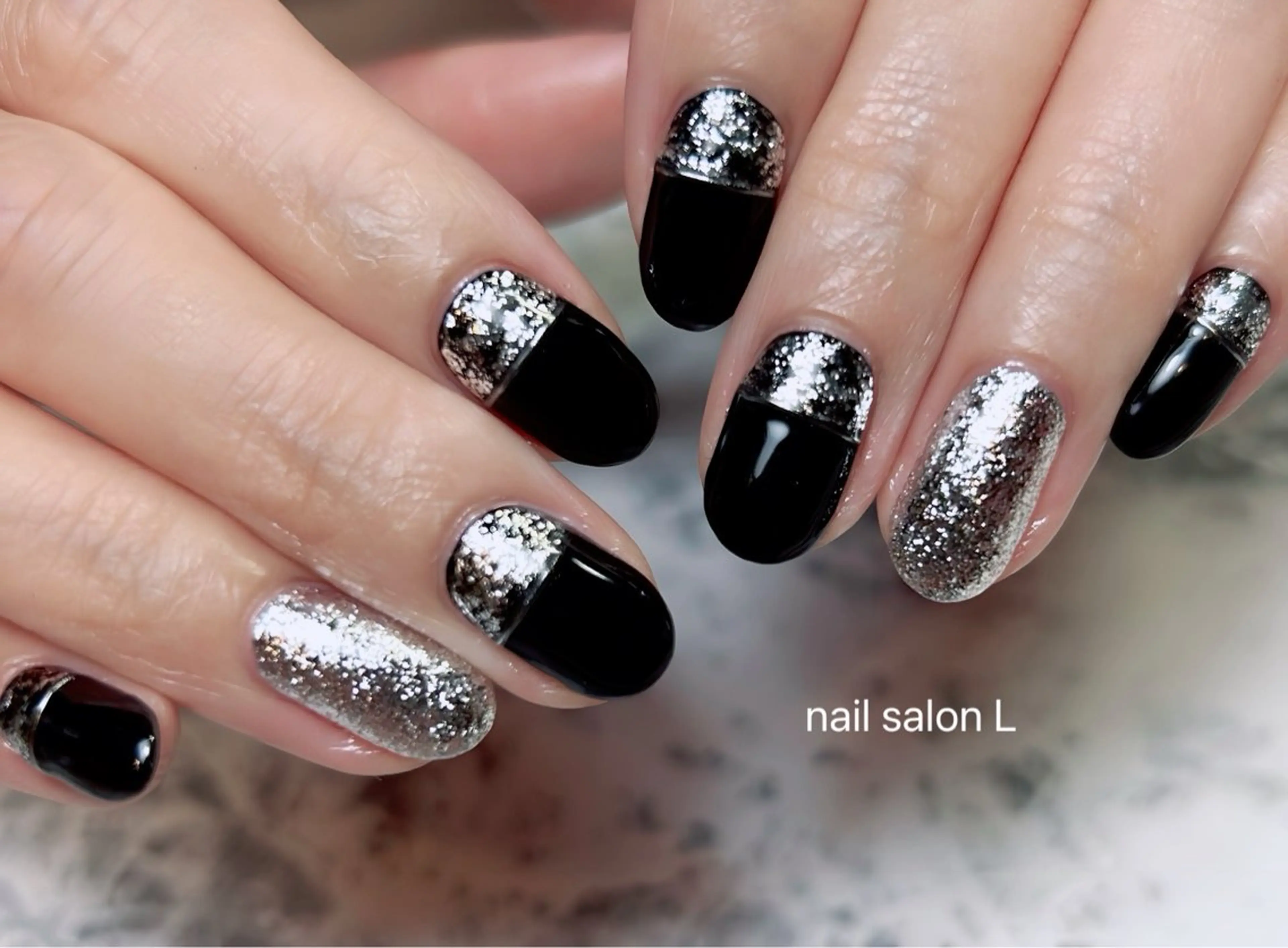 ネイル 持ち込み シルバー ハンドネイル 吉川市 ネイルサロンLのネイルデザイン
