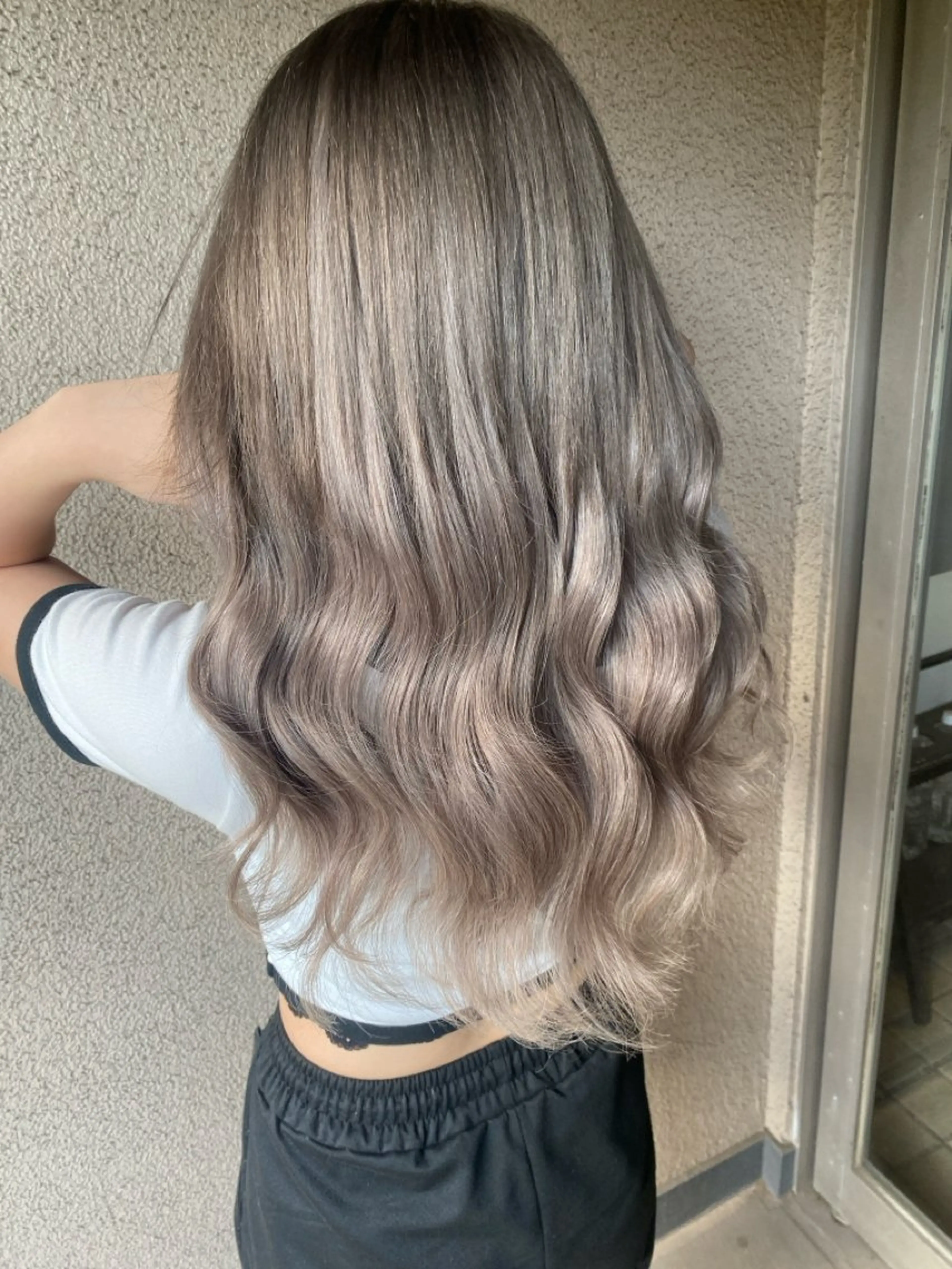 ロング ヘアカラー トリートメント エクステ Yurika /グランディールのヘアスタイル